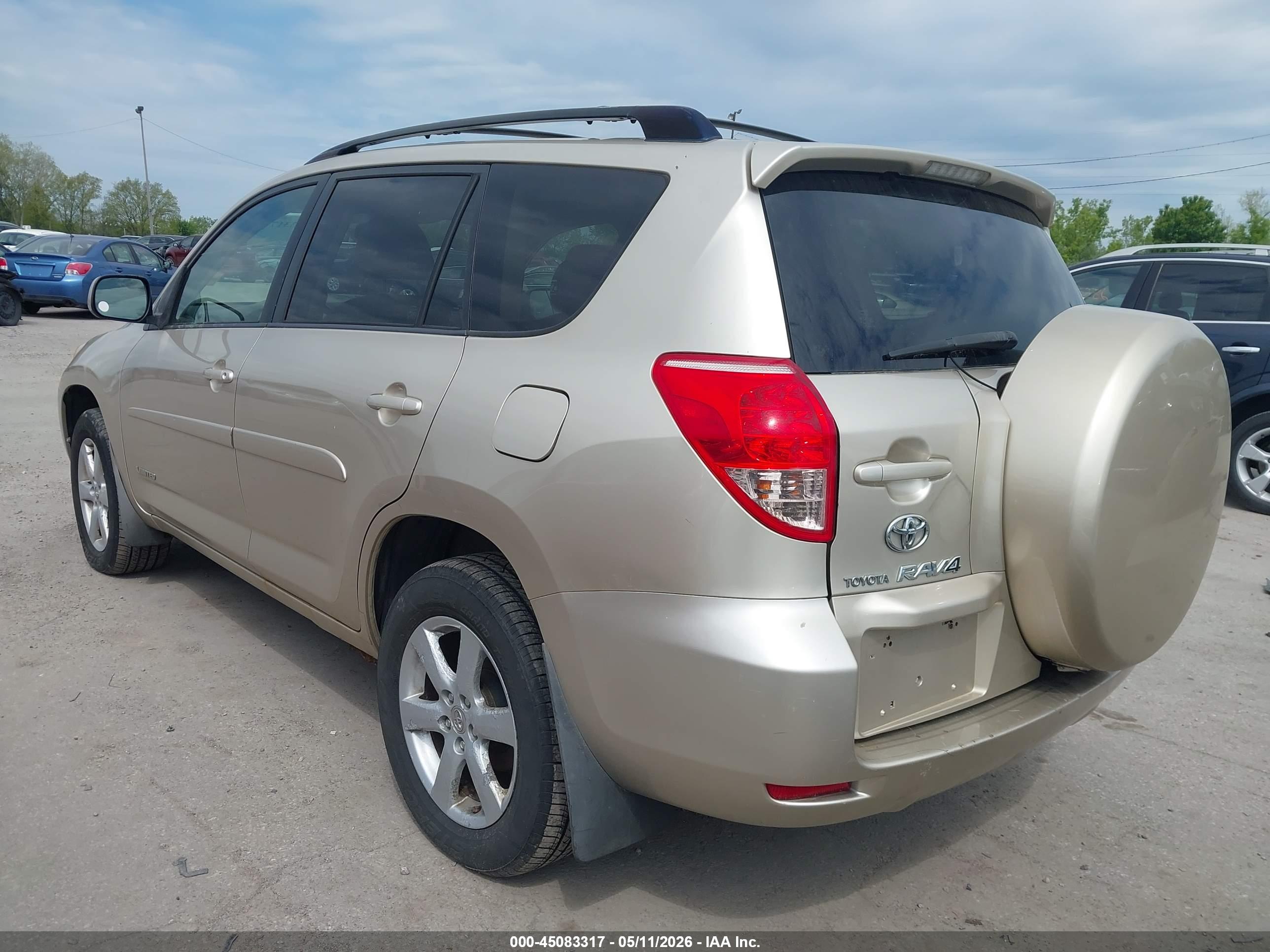 TOYOTA RAV4 image 3
