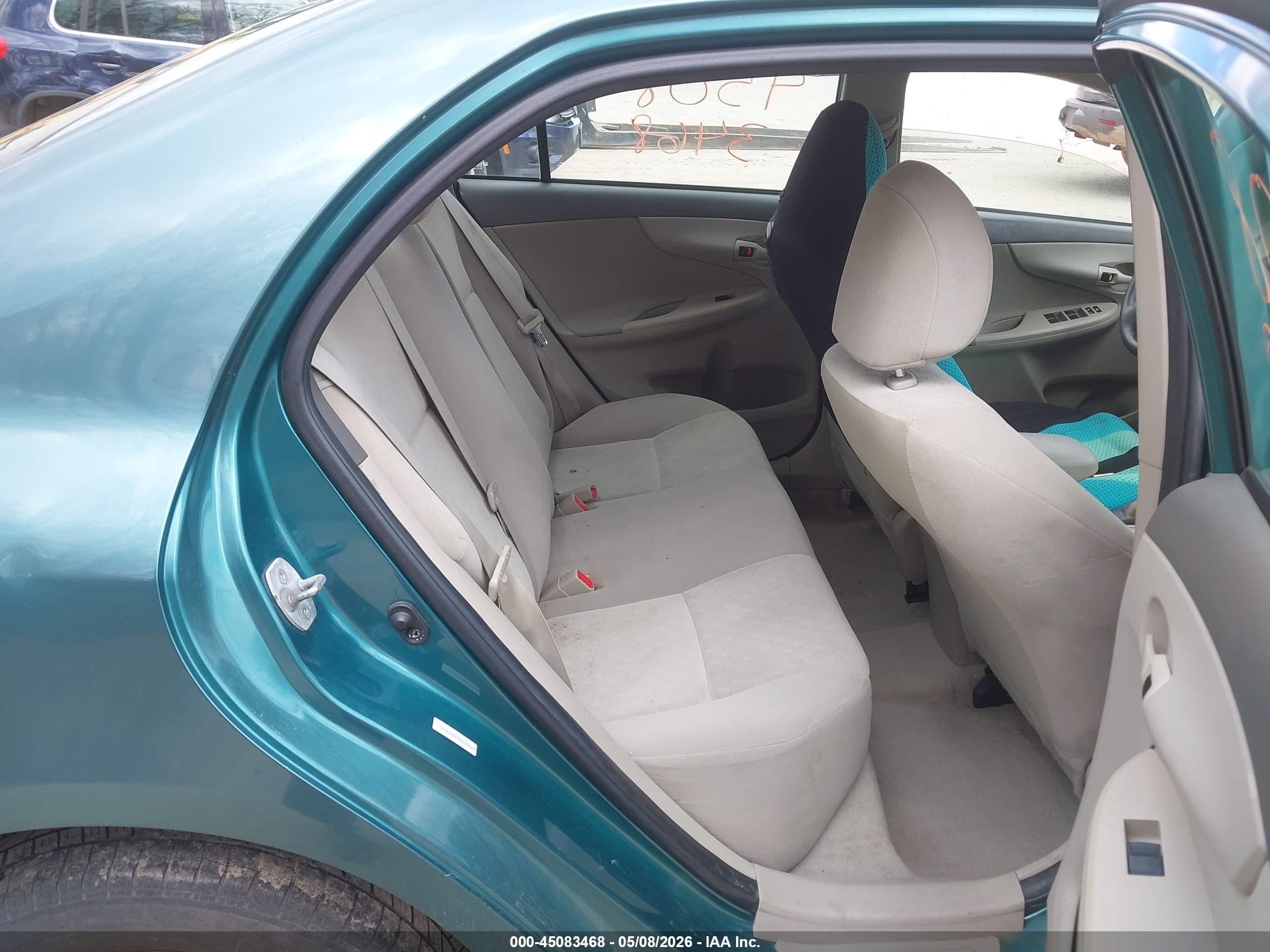 TOYOTA COROLLA image 8