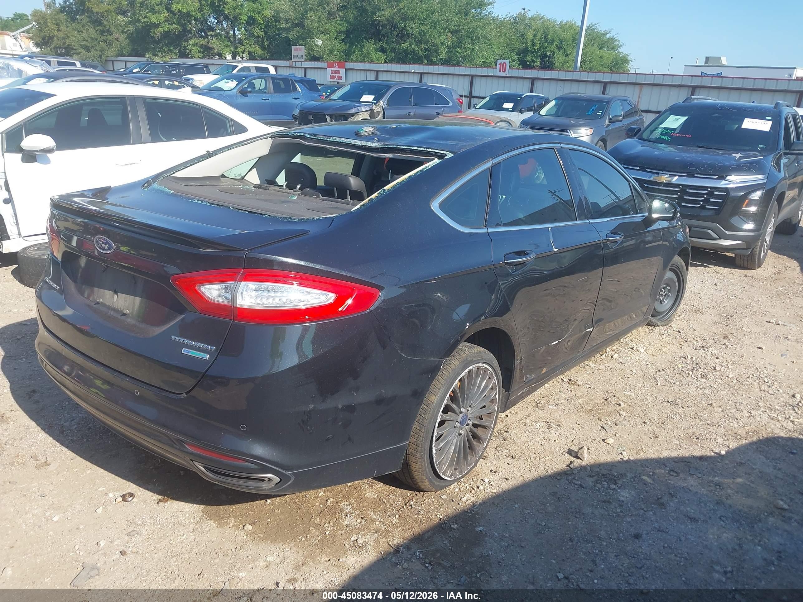 FORD FUSION image 4