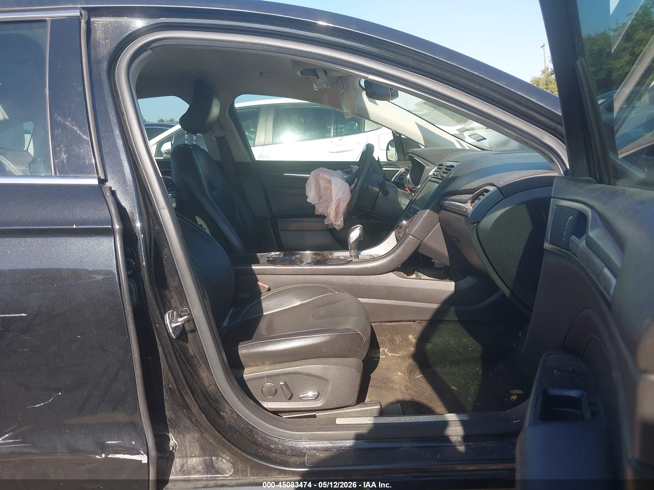 FORD FUSION image 5