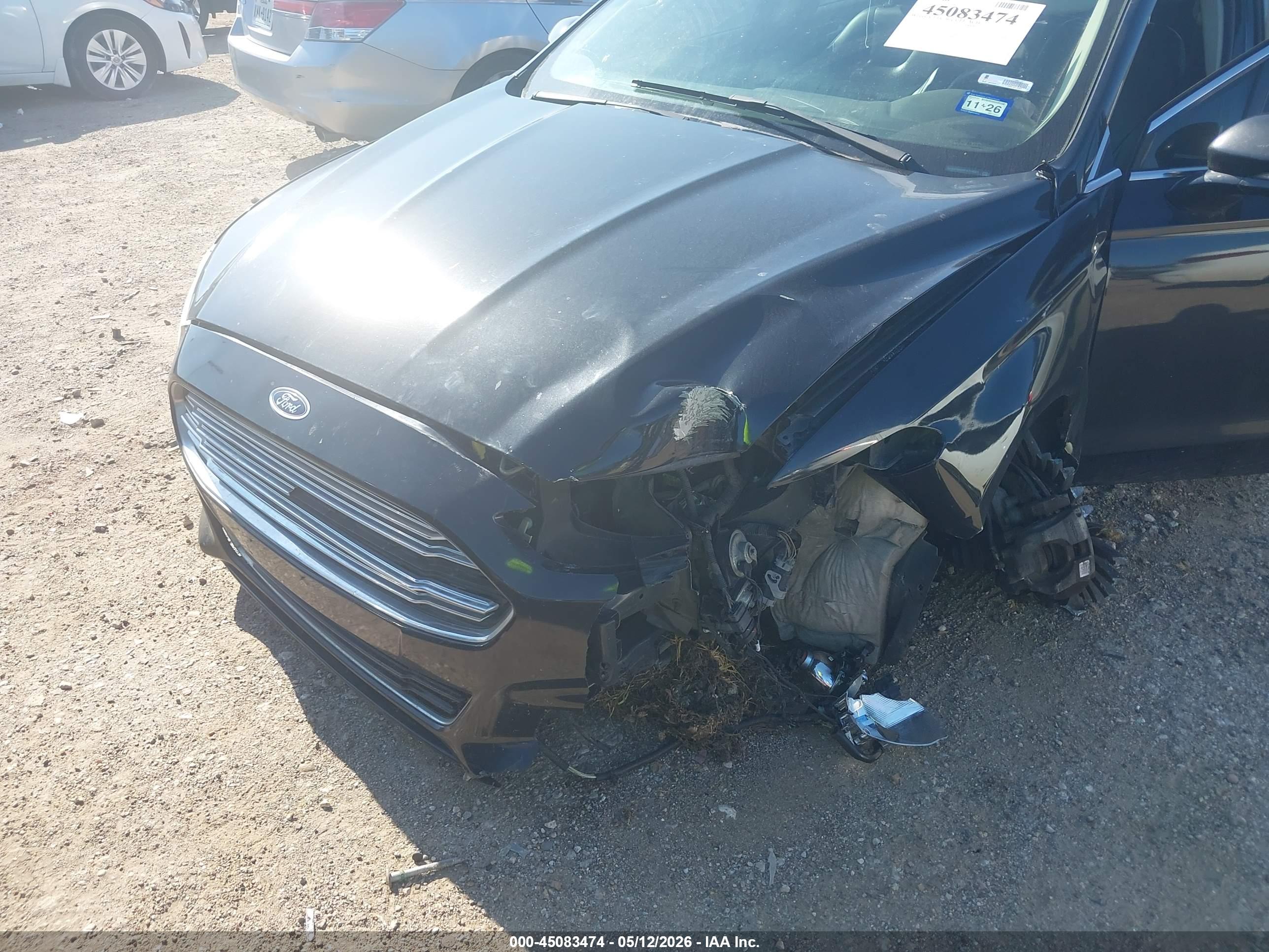 FORD FUSION image 6