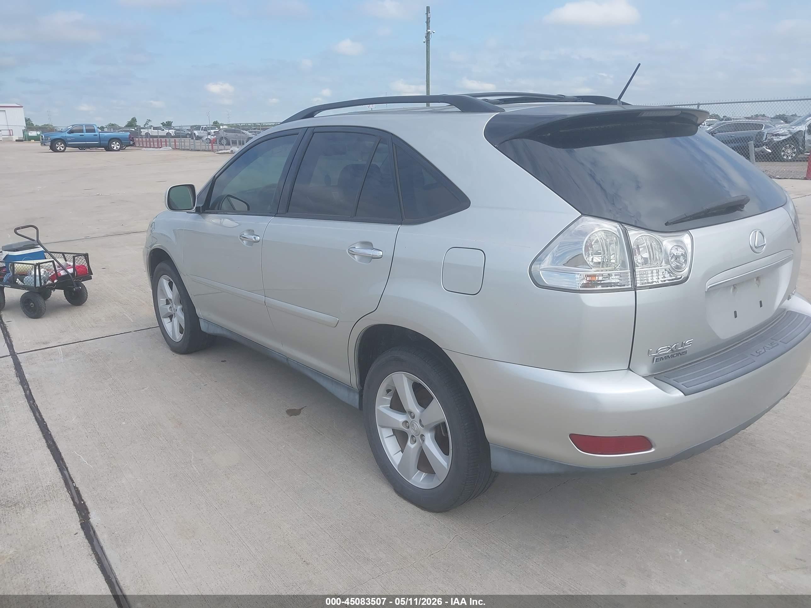 LEXUS RX image 3