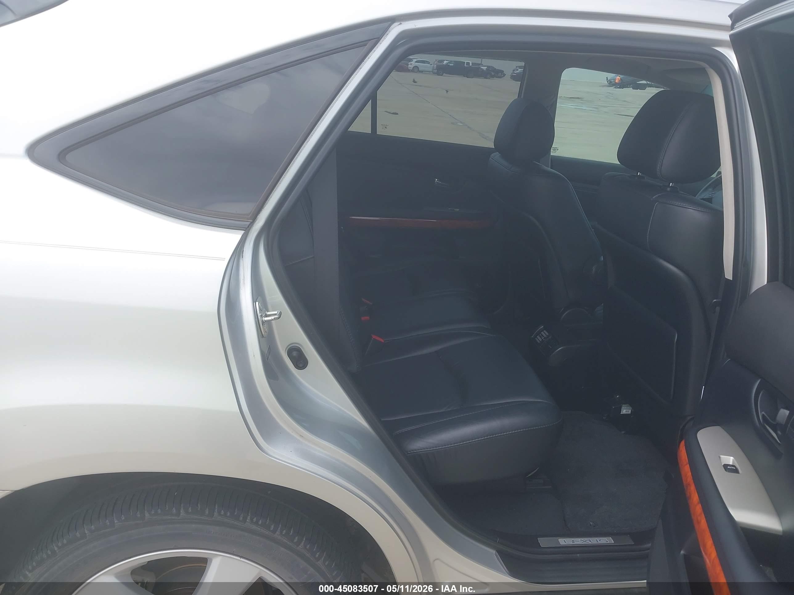 LEXUS RX image 8