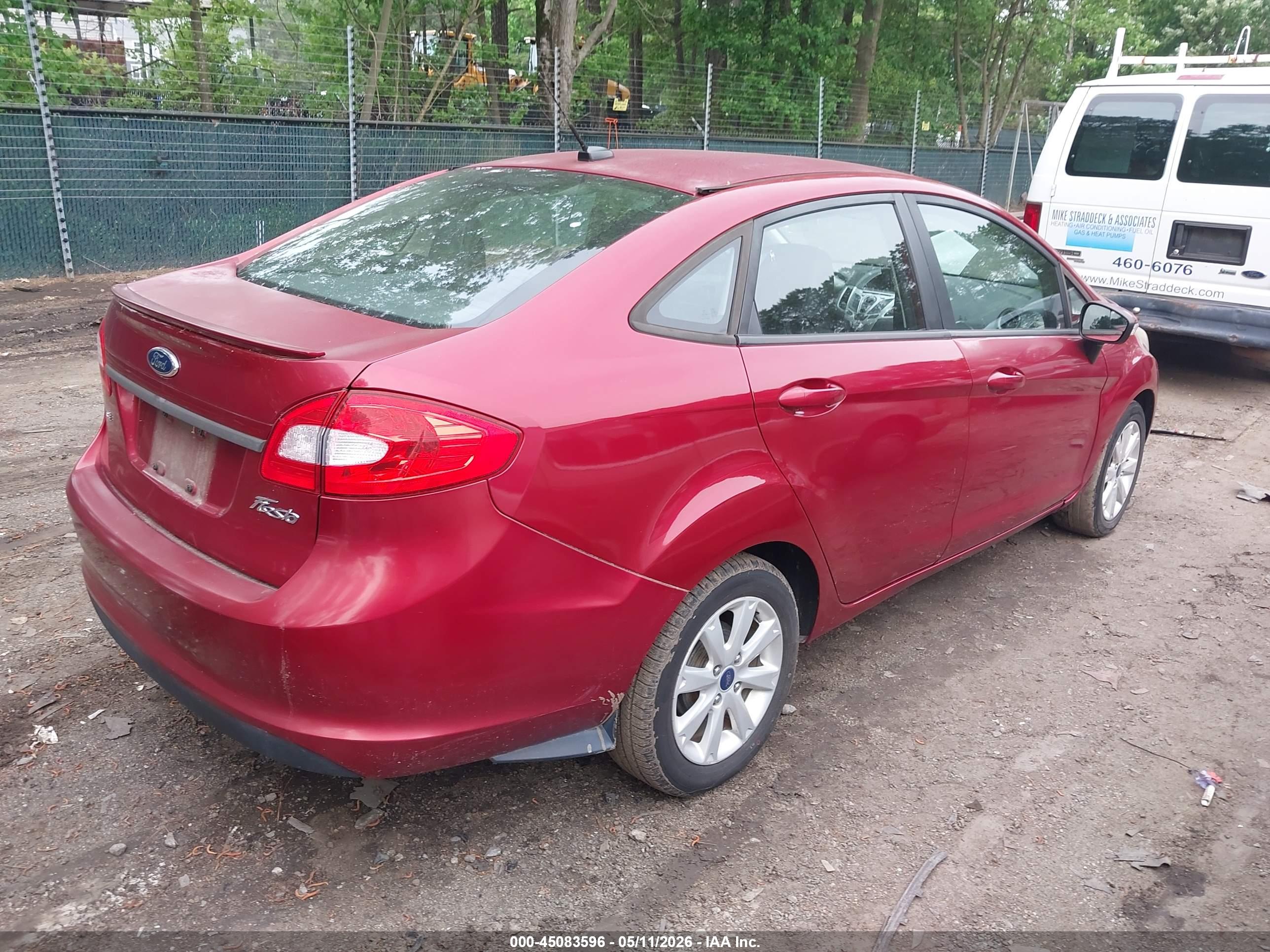 FORD FIESTA image 4