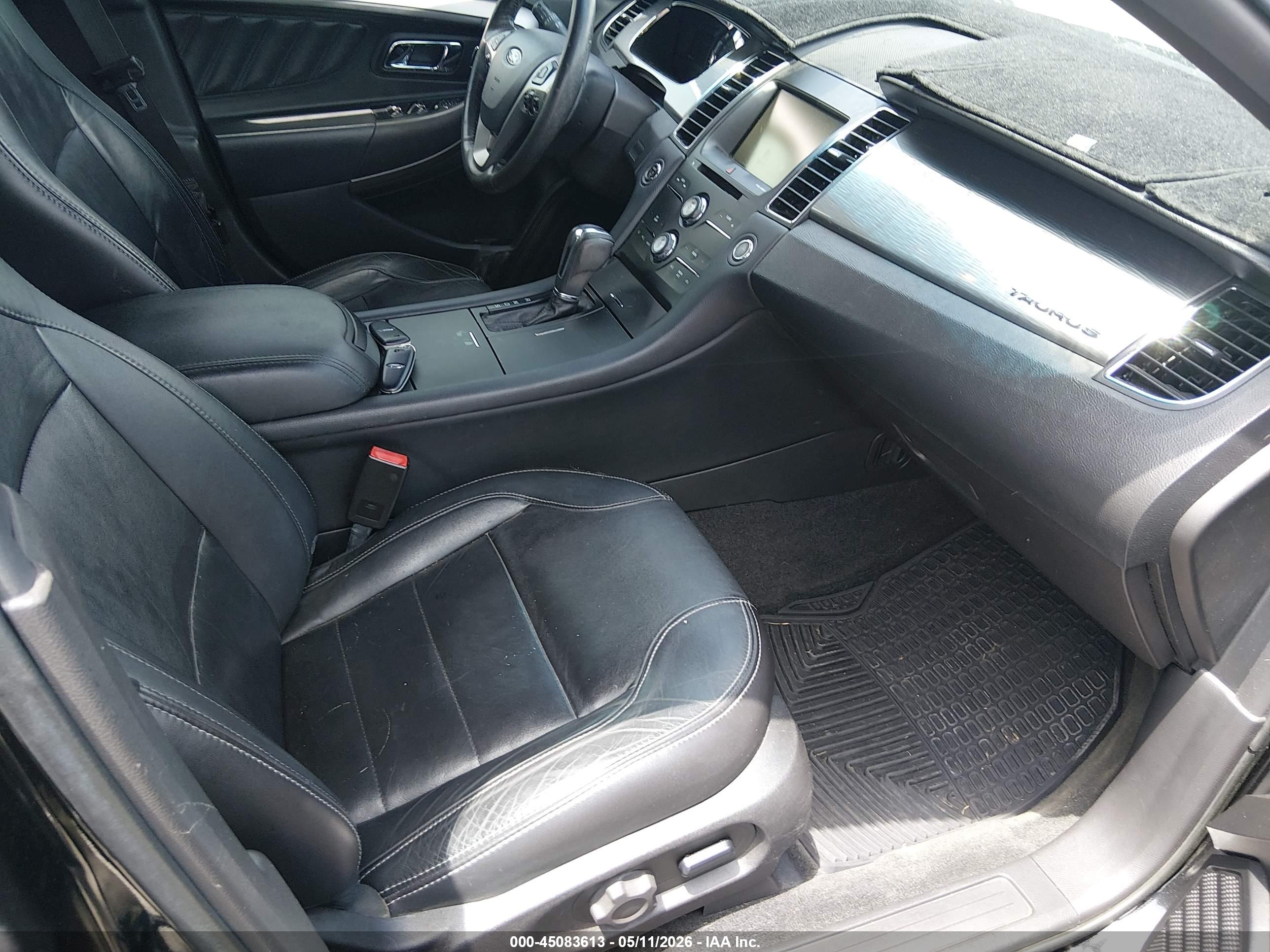 FORD TAURUS image 5