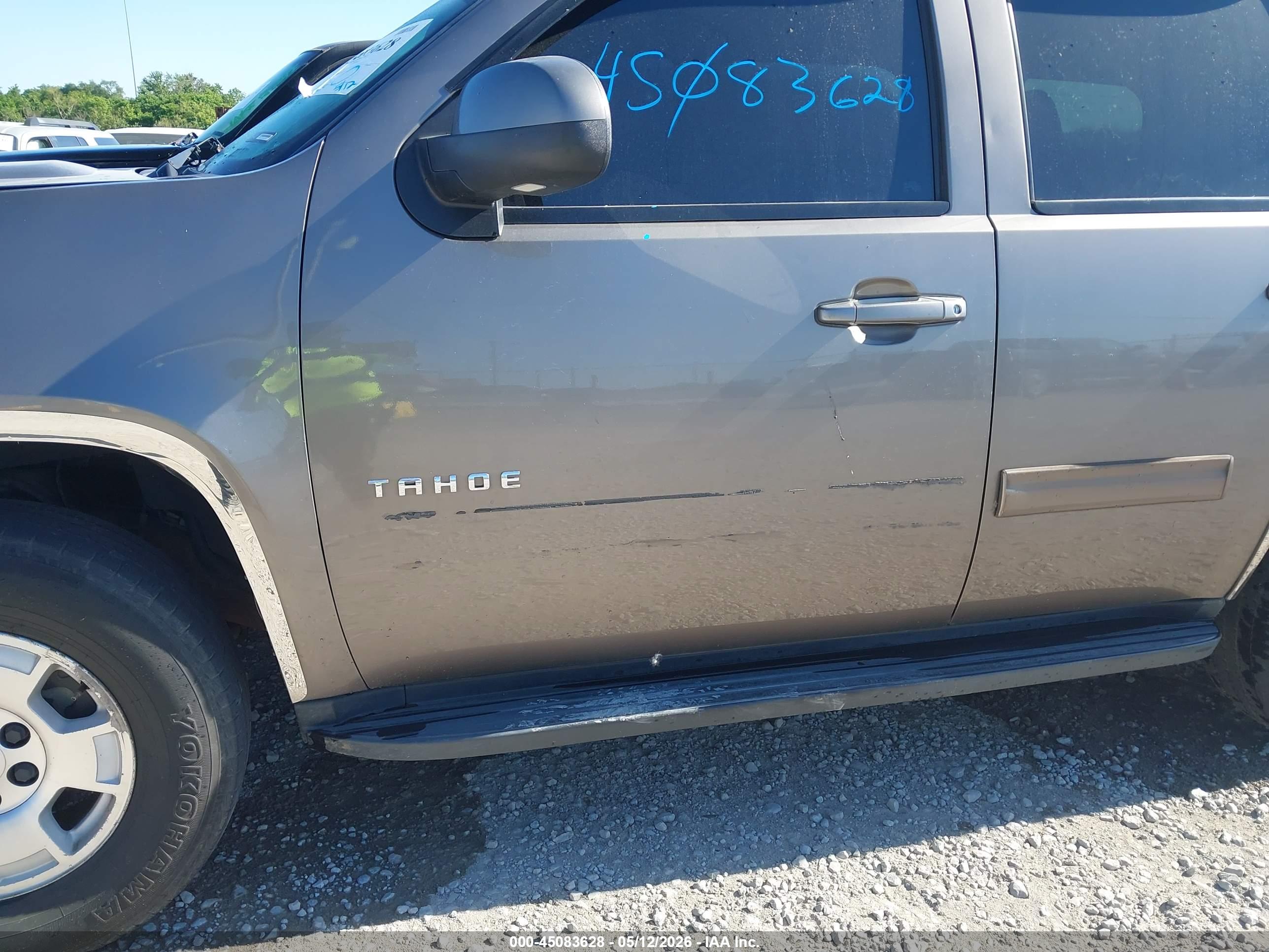 CHEVROLET TAHOE image 6