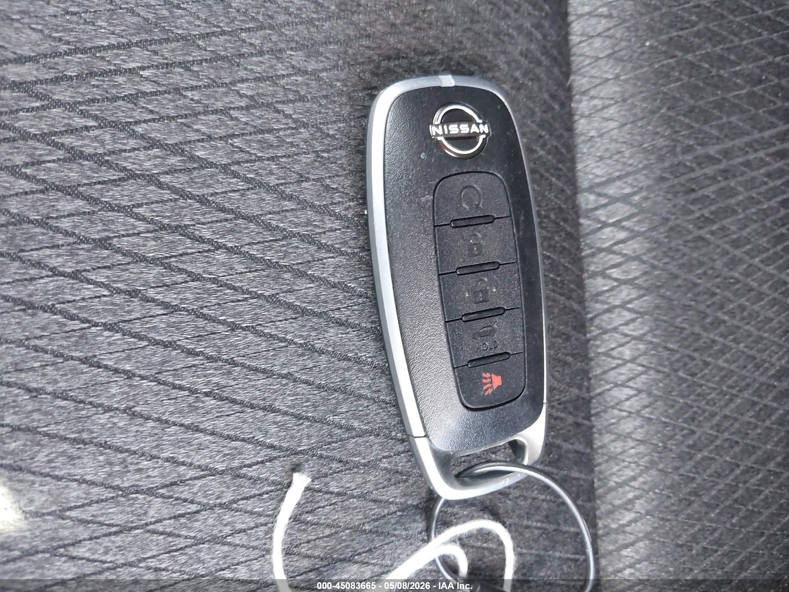 NISSAN ROGUE image 11