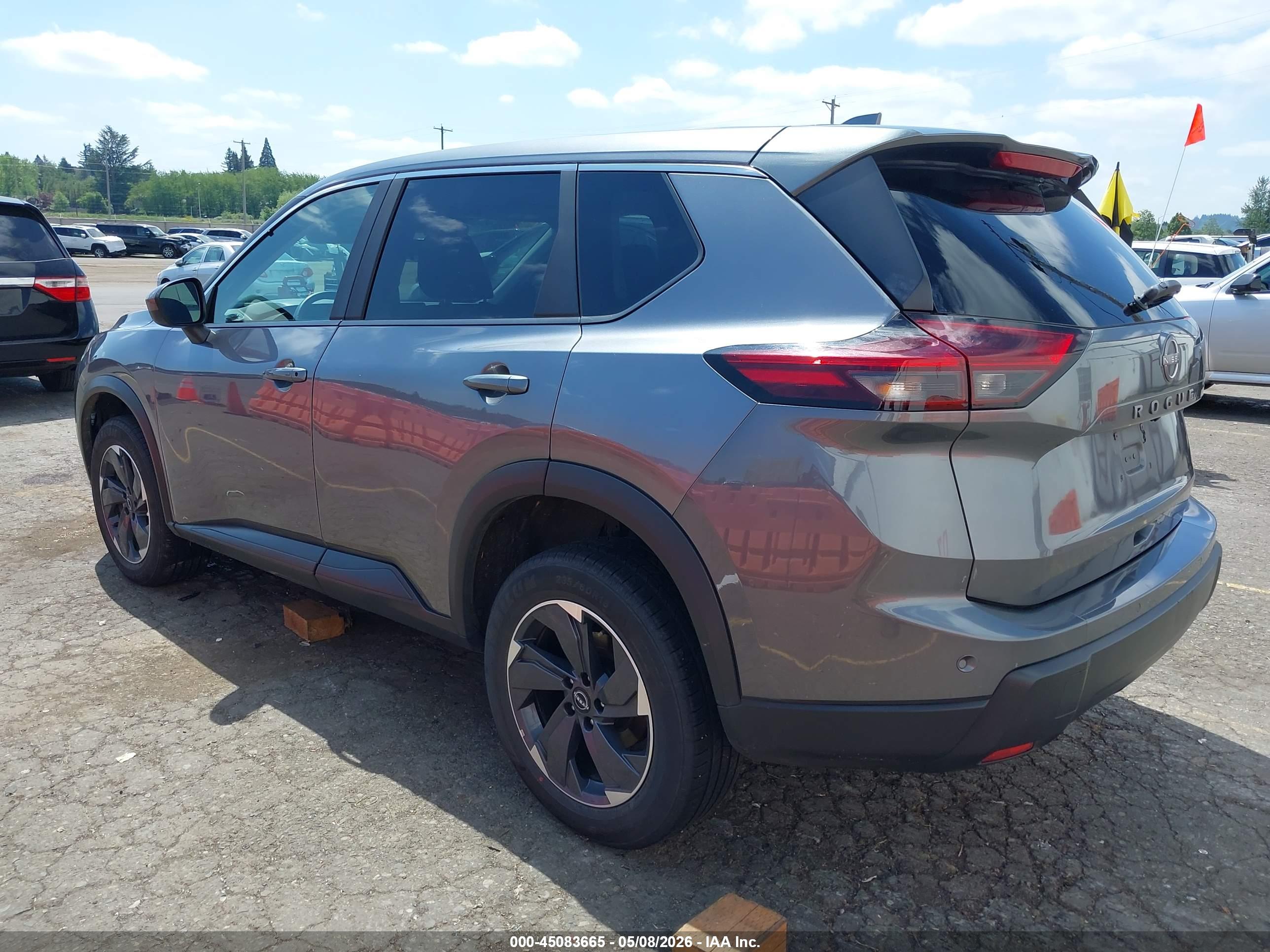 NISSAN ROGUE image 3