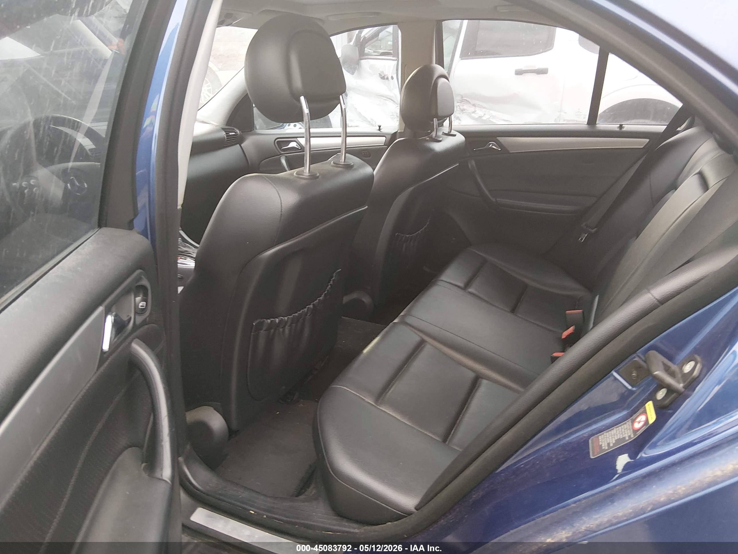 MERCEDES-BENZ C image 8