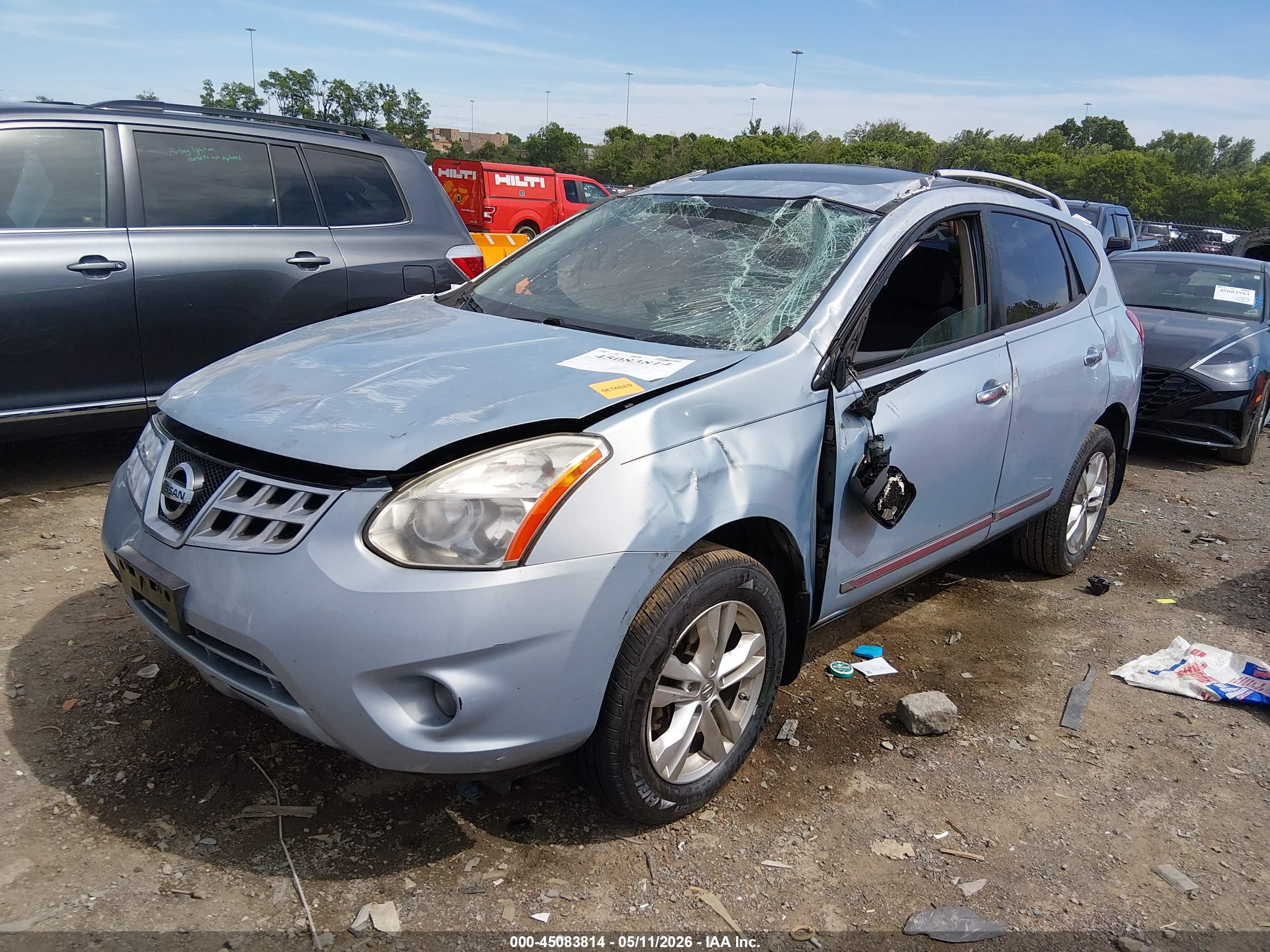 NISSAN ROGUE image 2