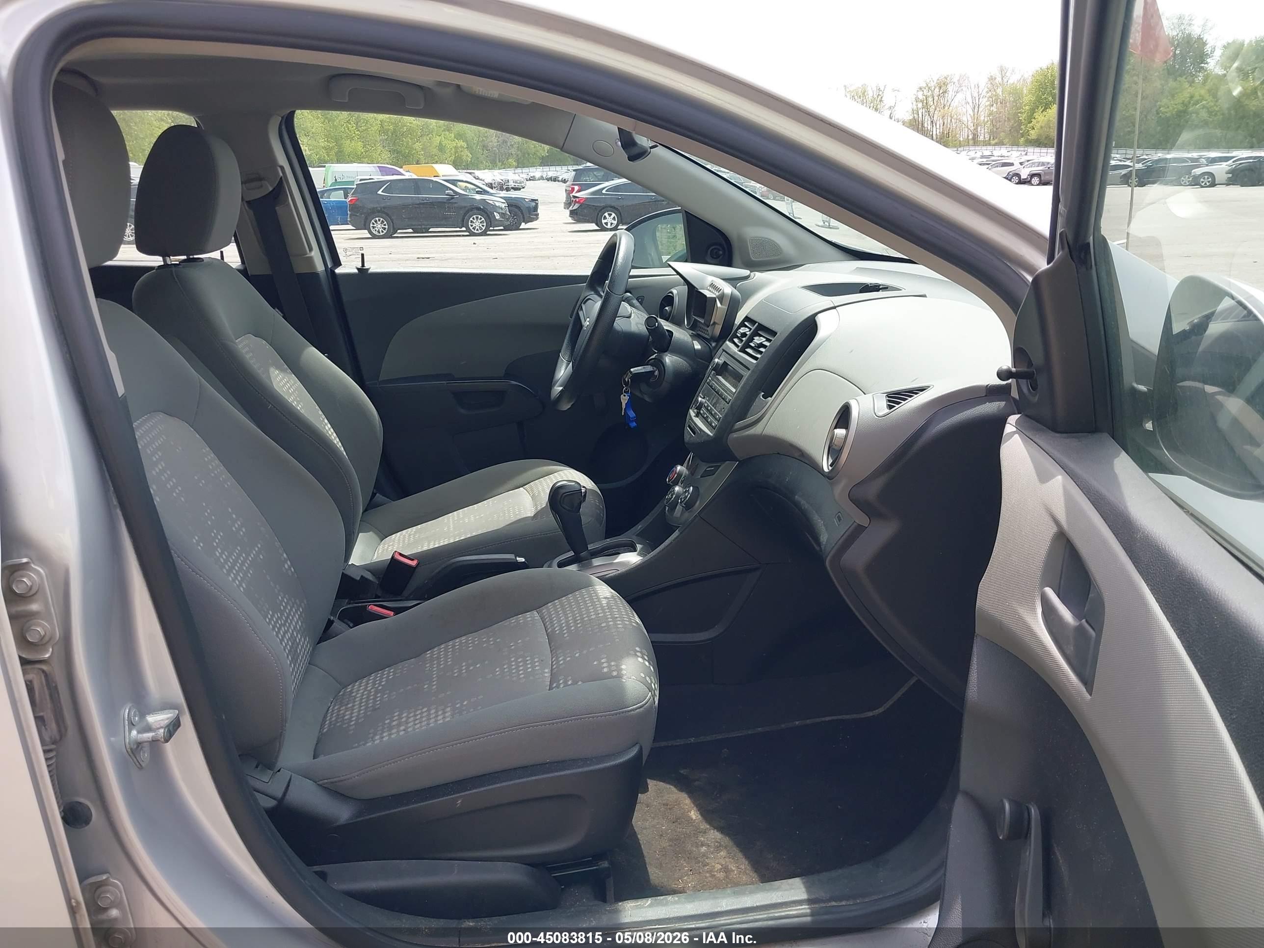 CHEVROLET SONIC image 5