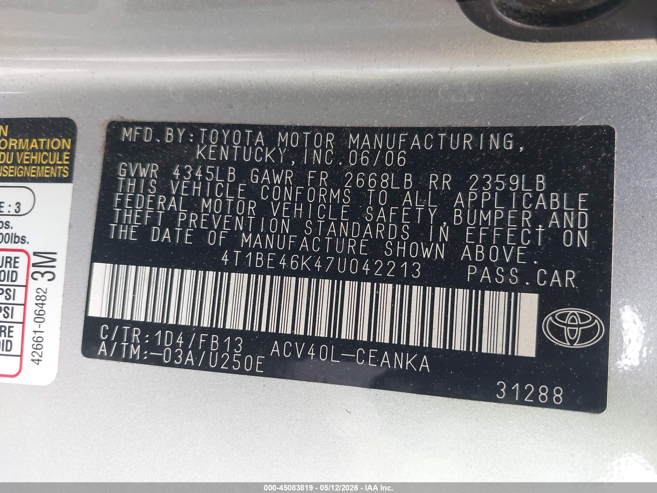 TOYOTA CAMRY image 9