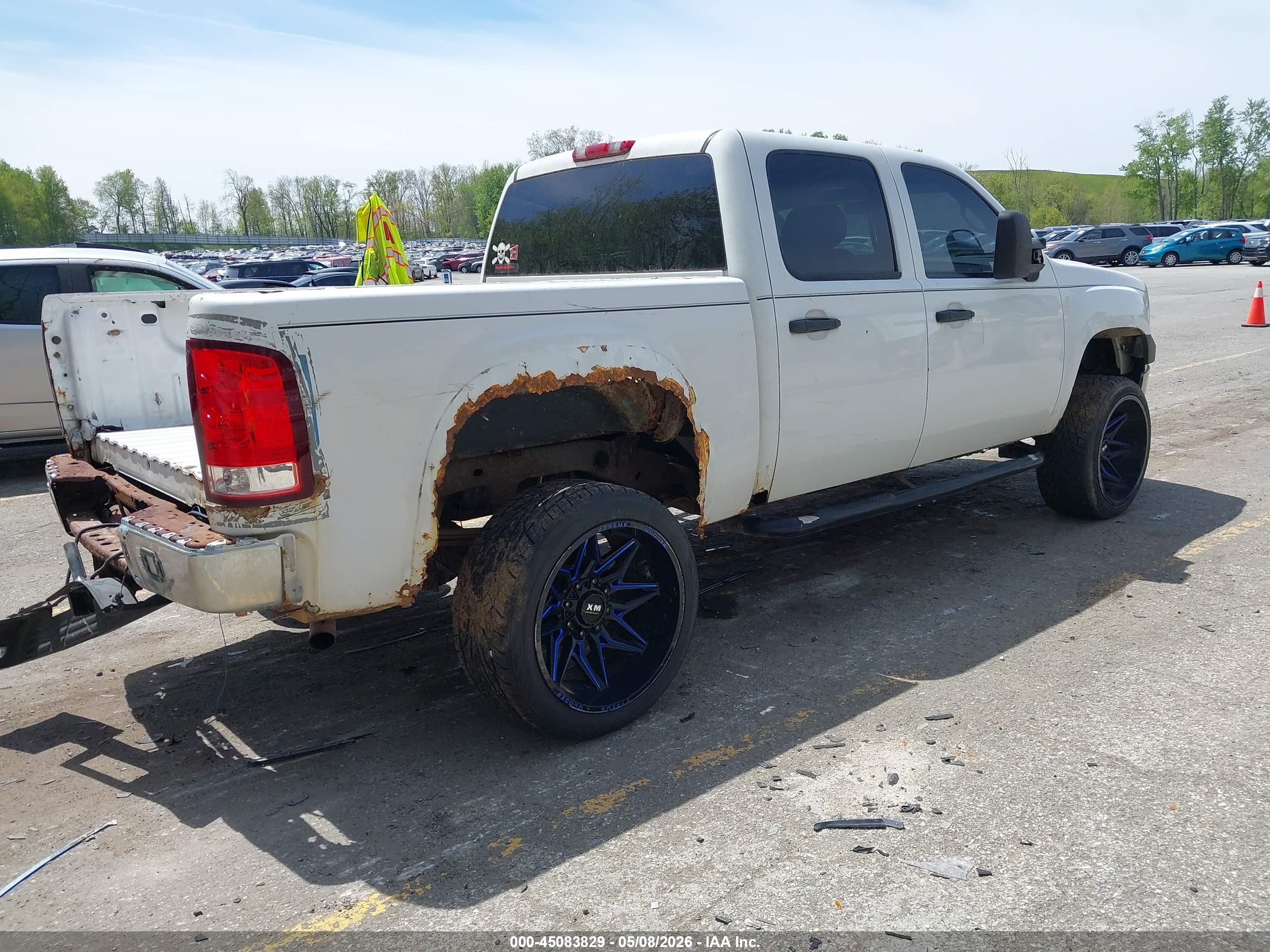 GMC SIERRA image 4