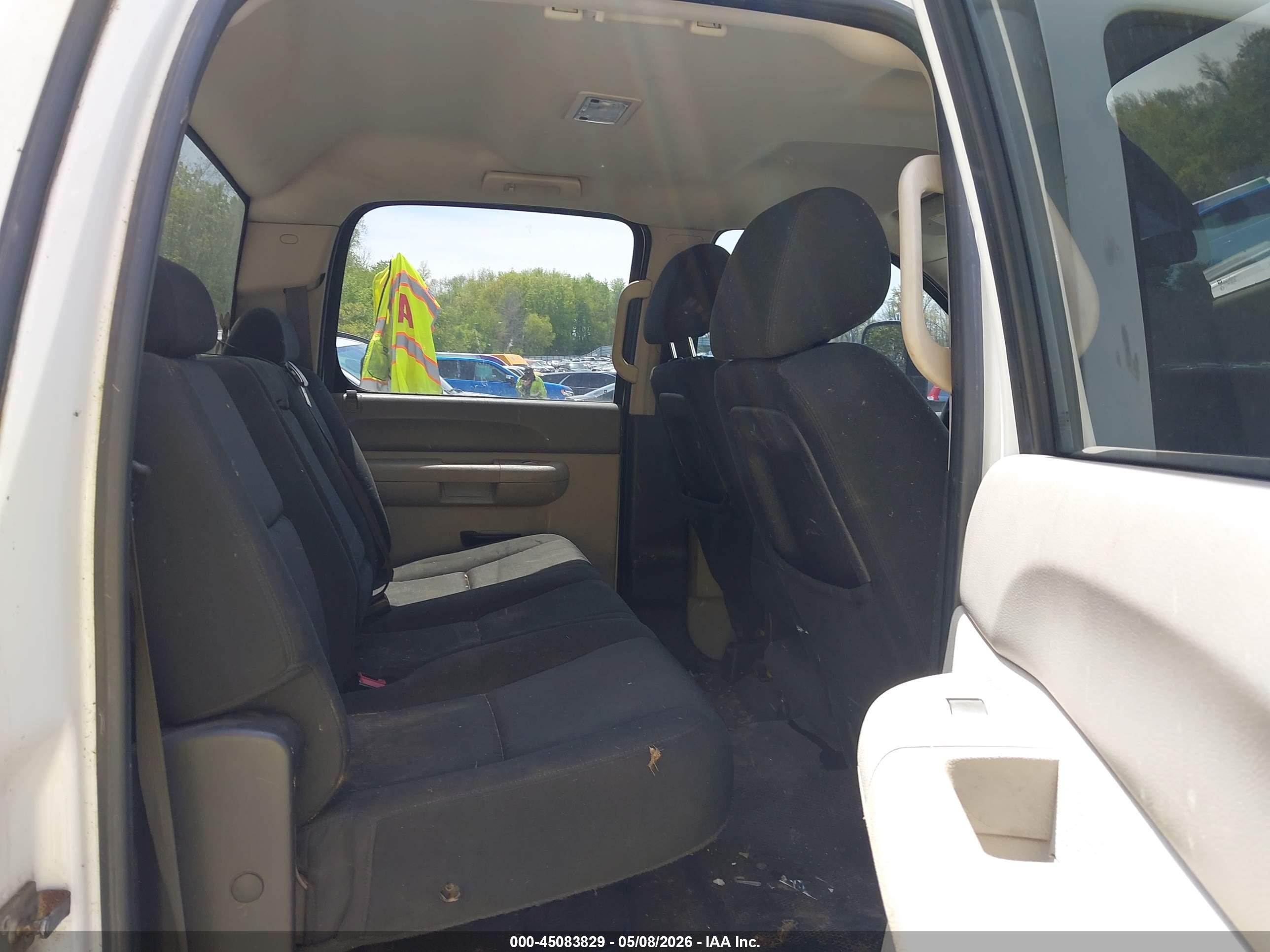 GMC SIERRA image 8