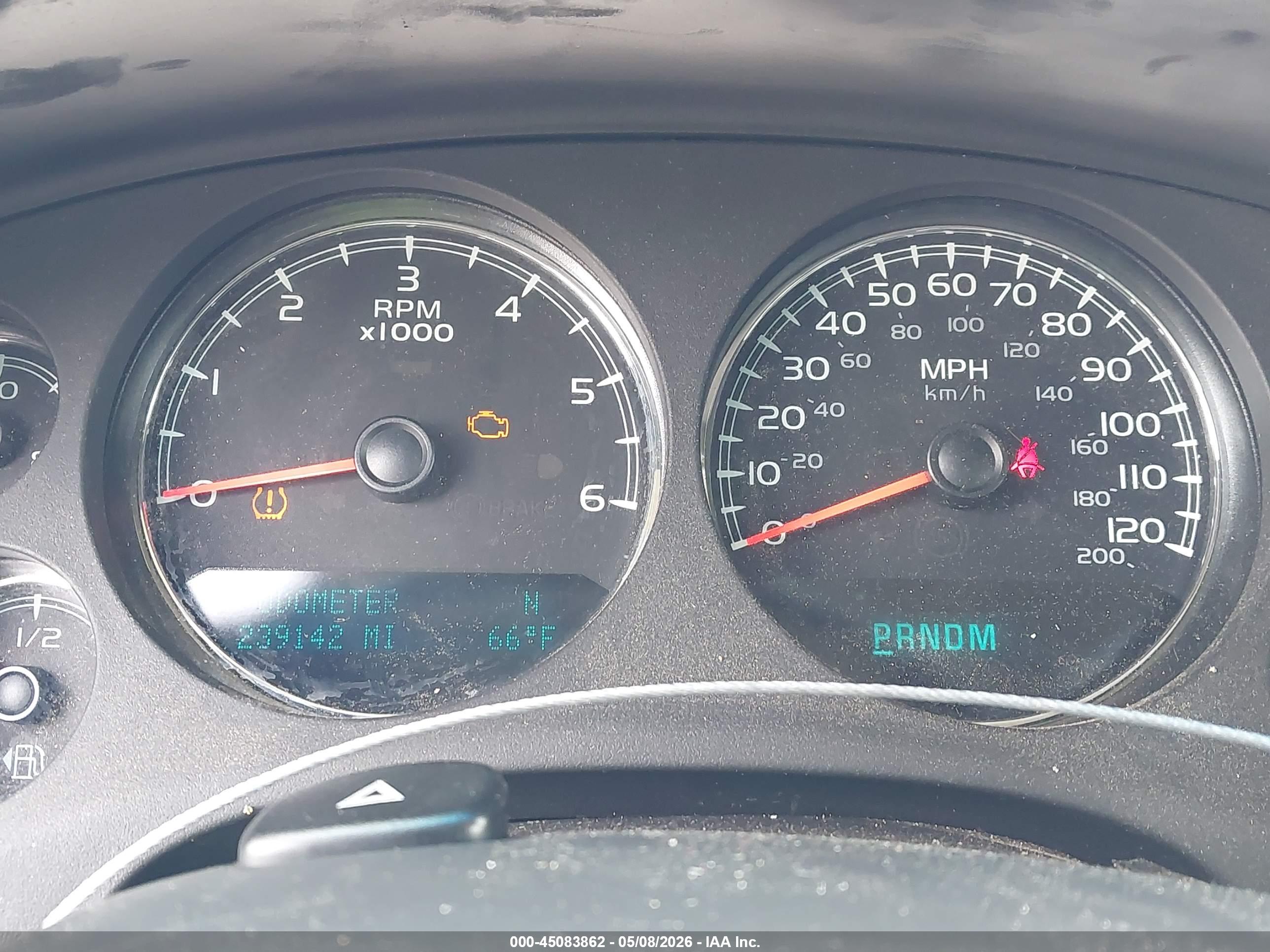 CHEVROLET SUBURBAN image 7