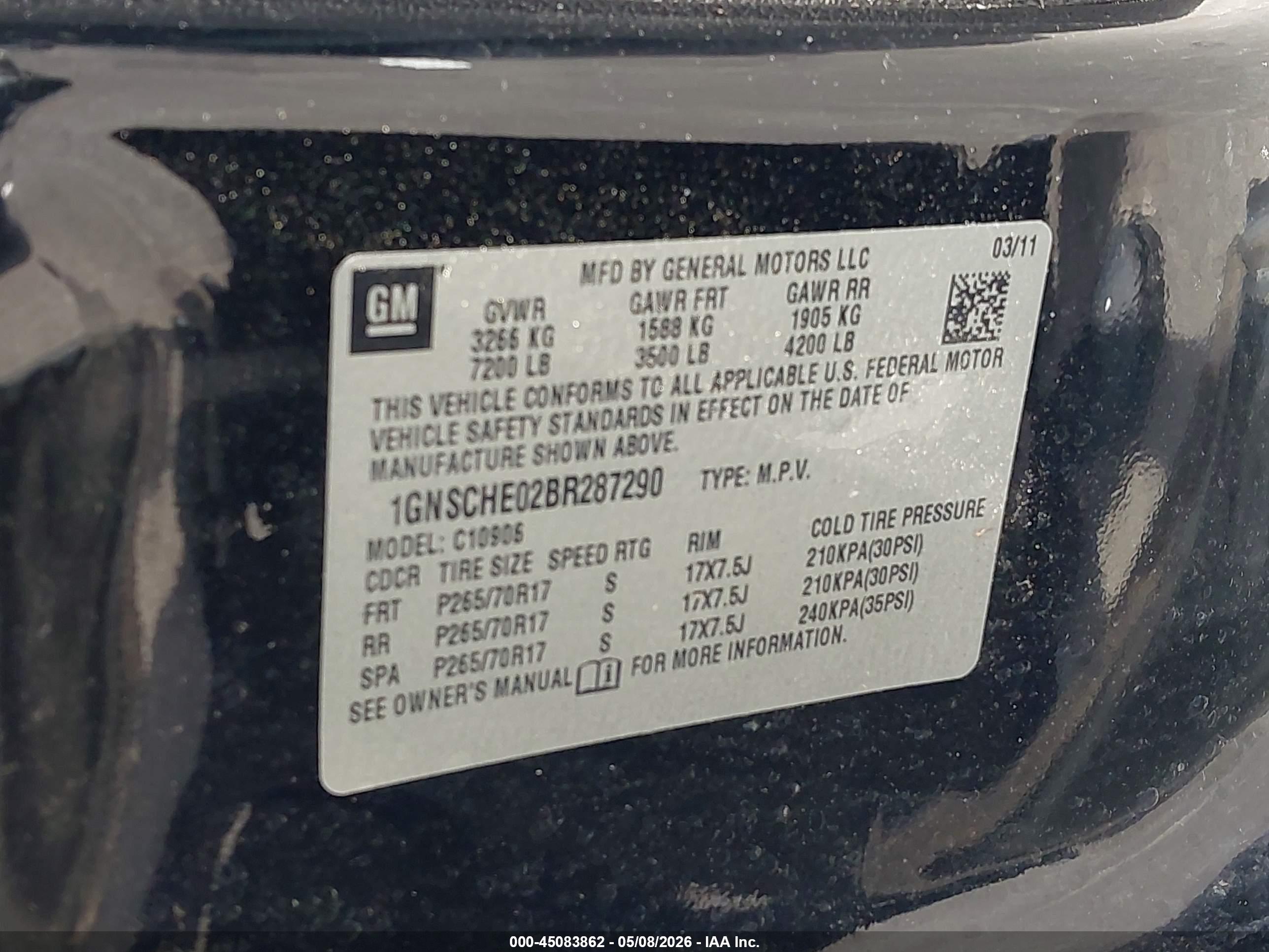 CHEVROLET SUBURBAN image 9