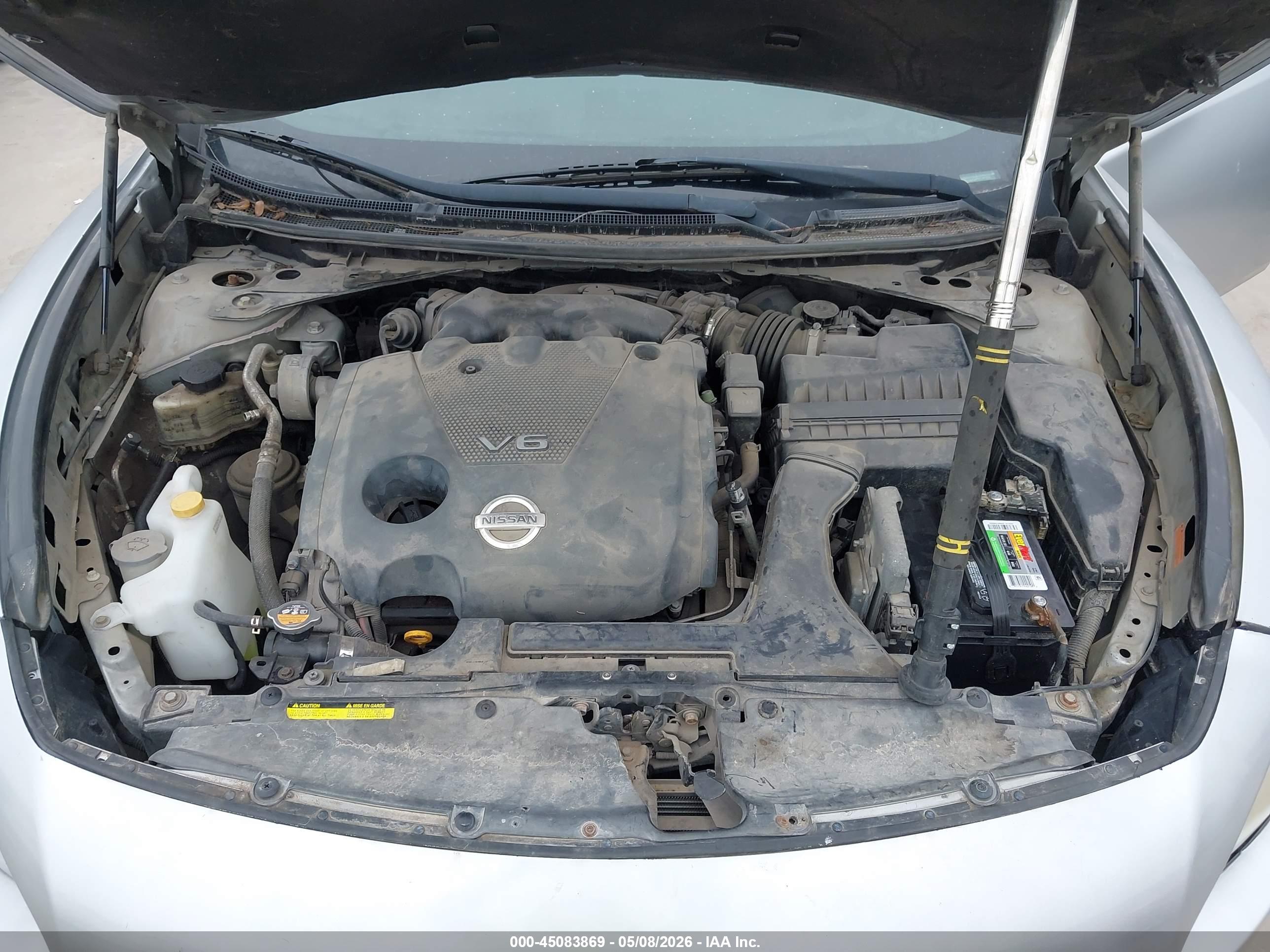 NISSAN MAXIMA image 10