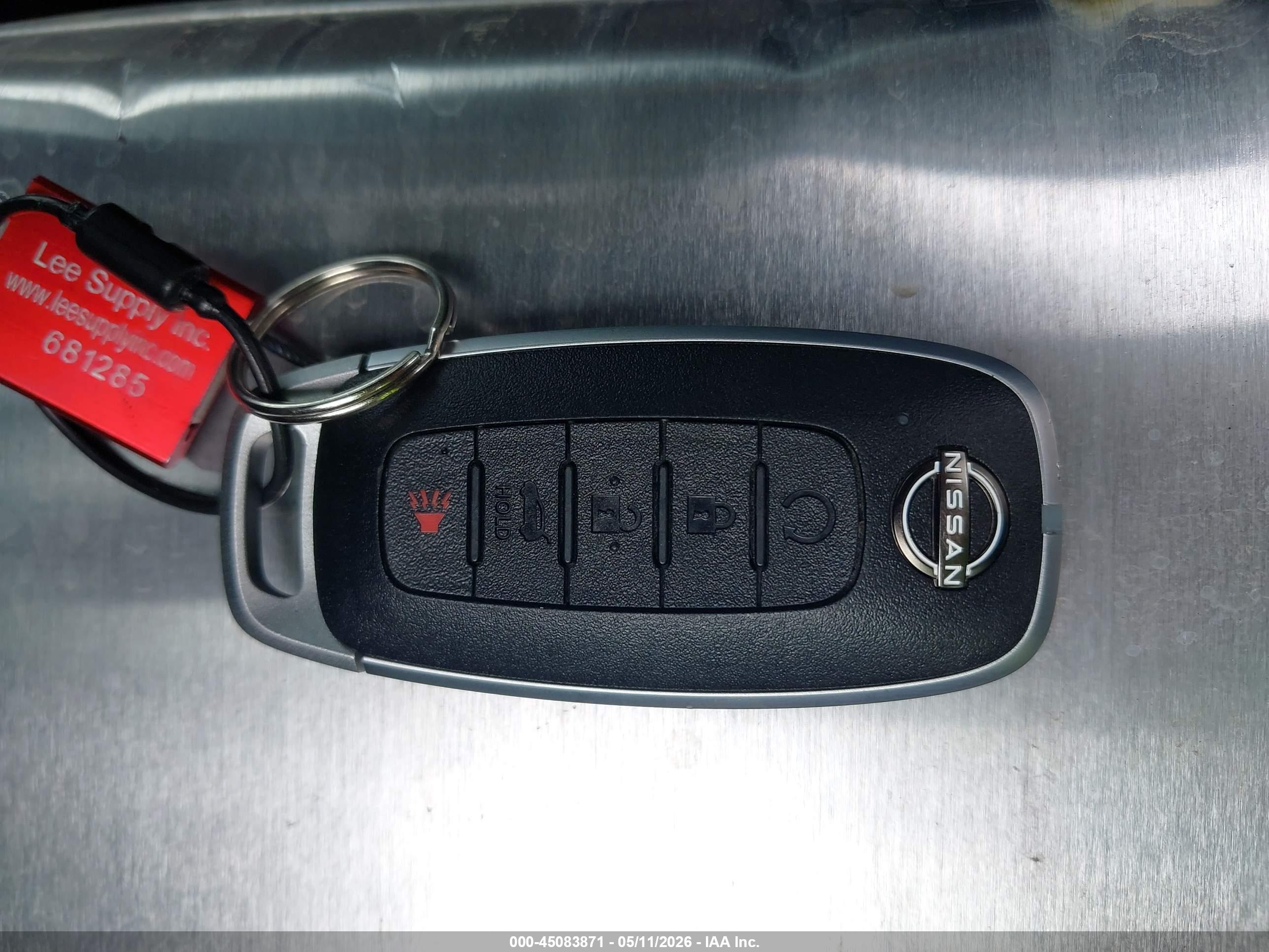 NISSAN ROGUE image 11