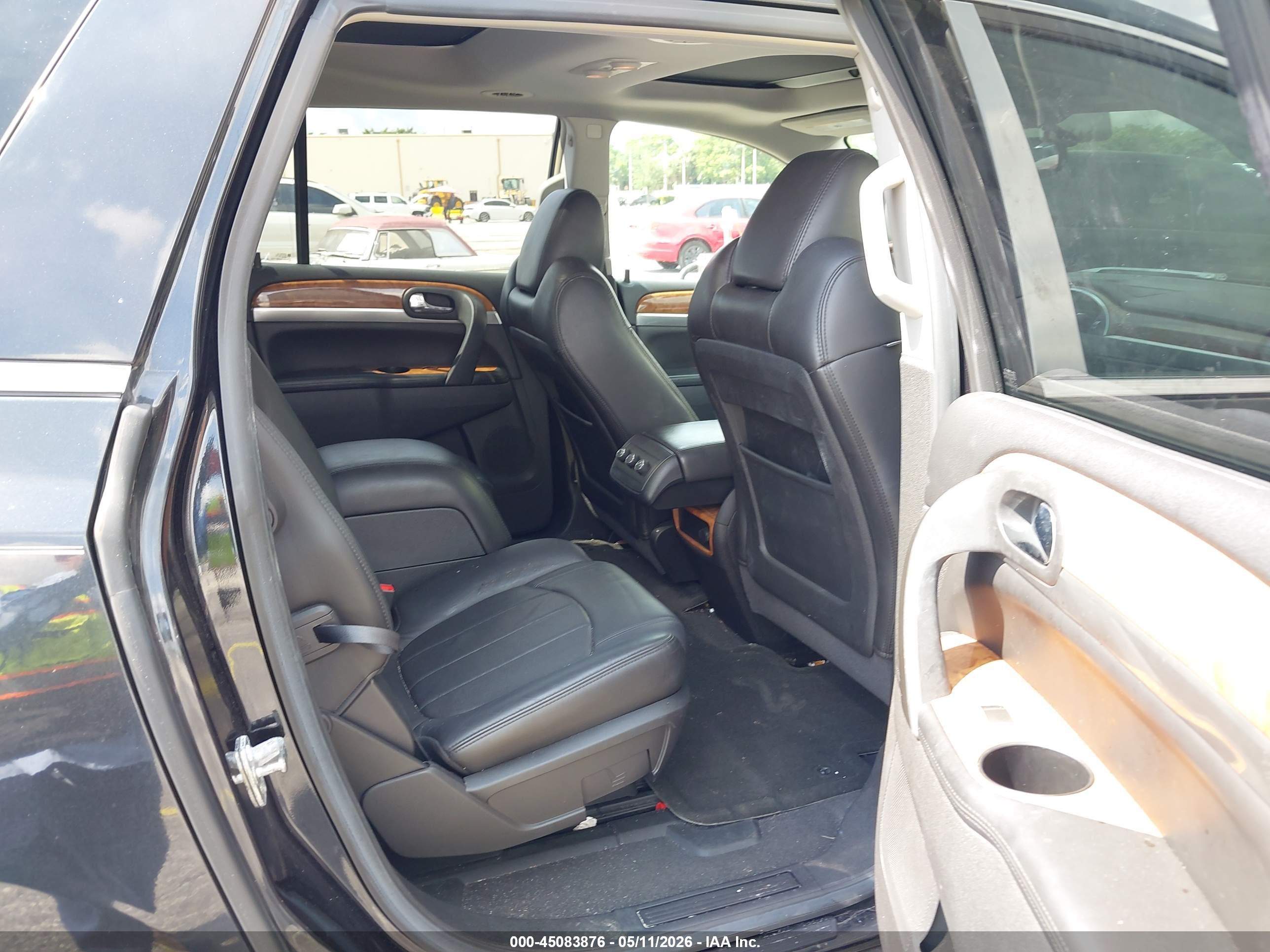 BUICK ENCLAVE image 8
