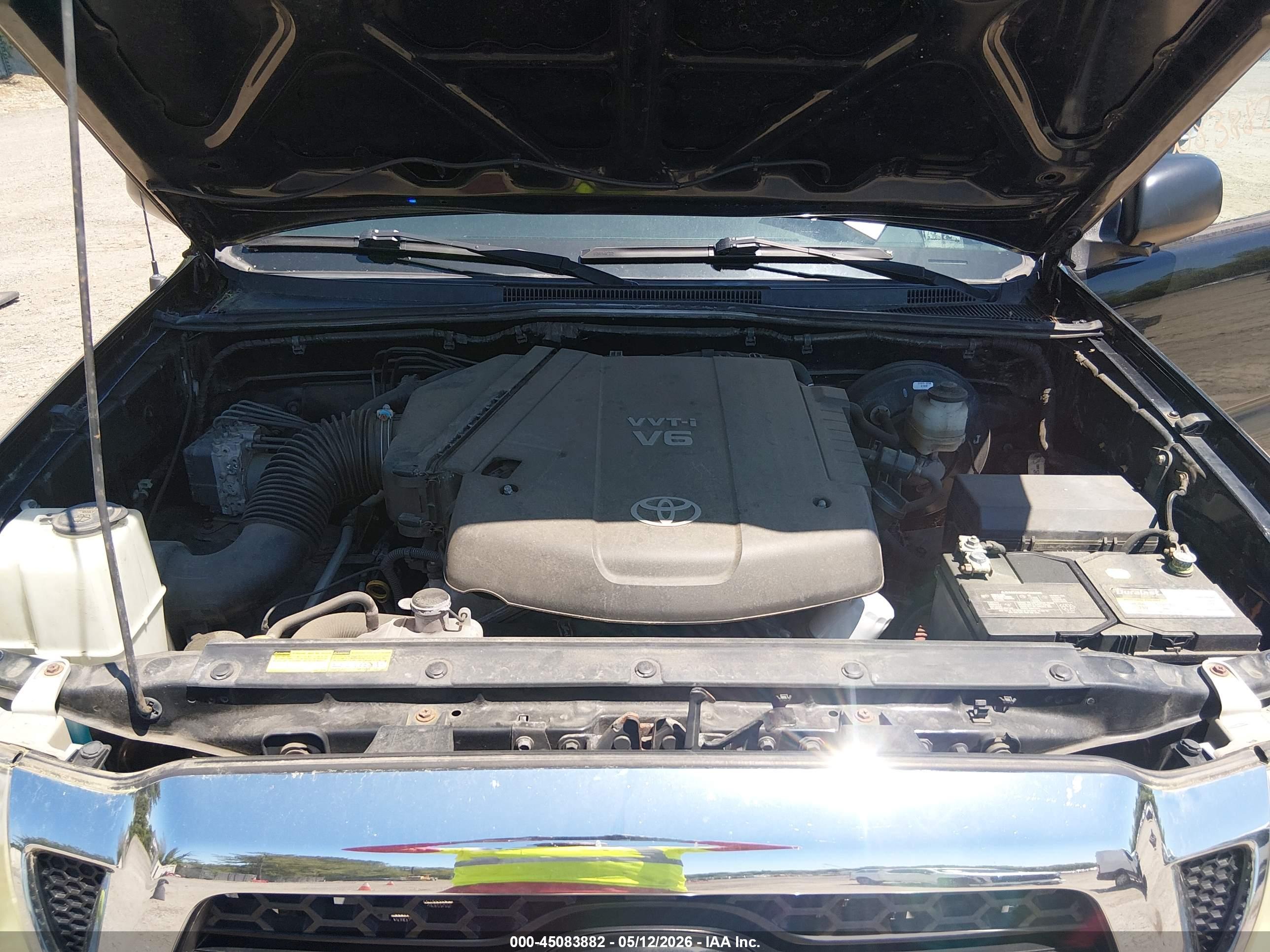 TOYOTA TACOMA image 10