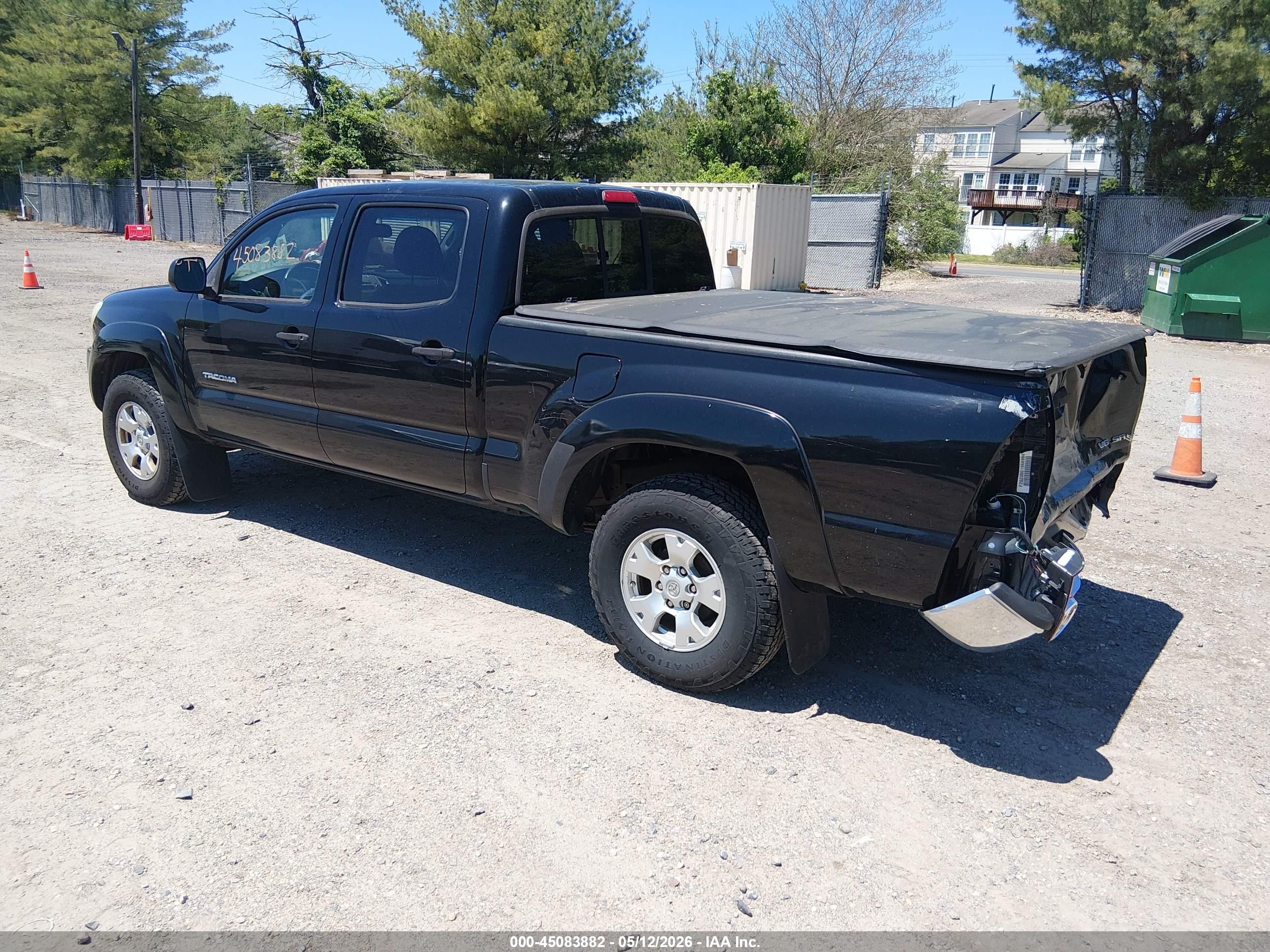 TOYOTA TACOMA image 3