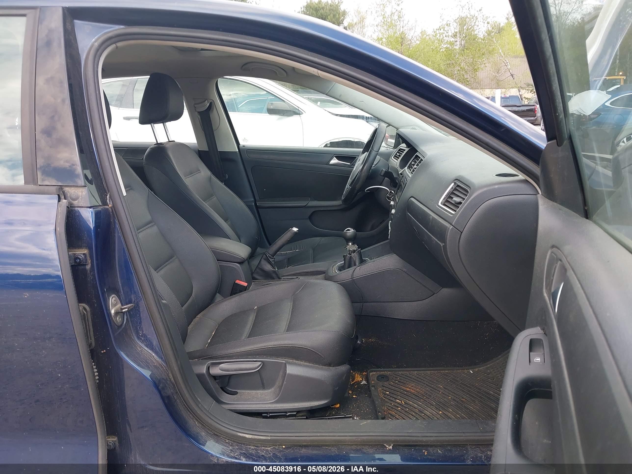 VOLKSWAGEN JETTA image 5