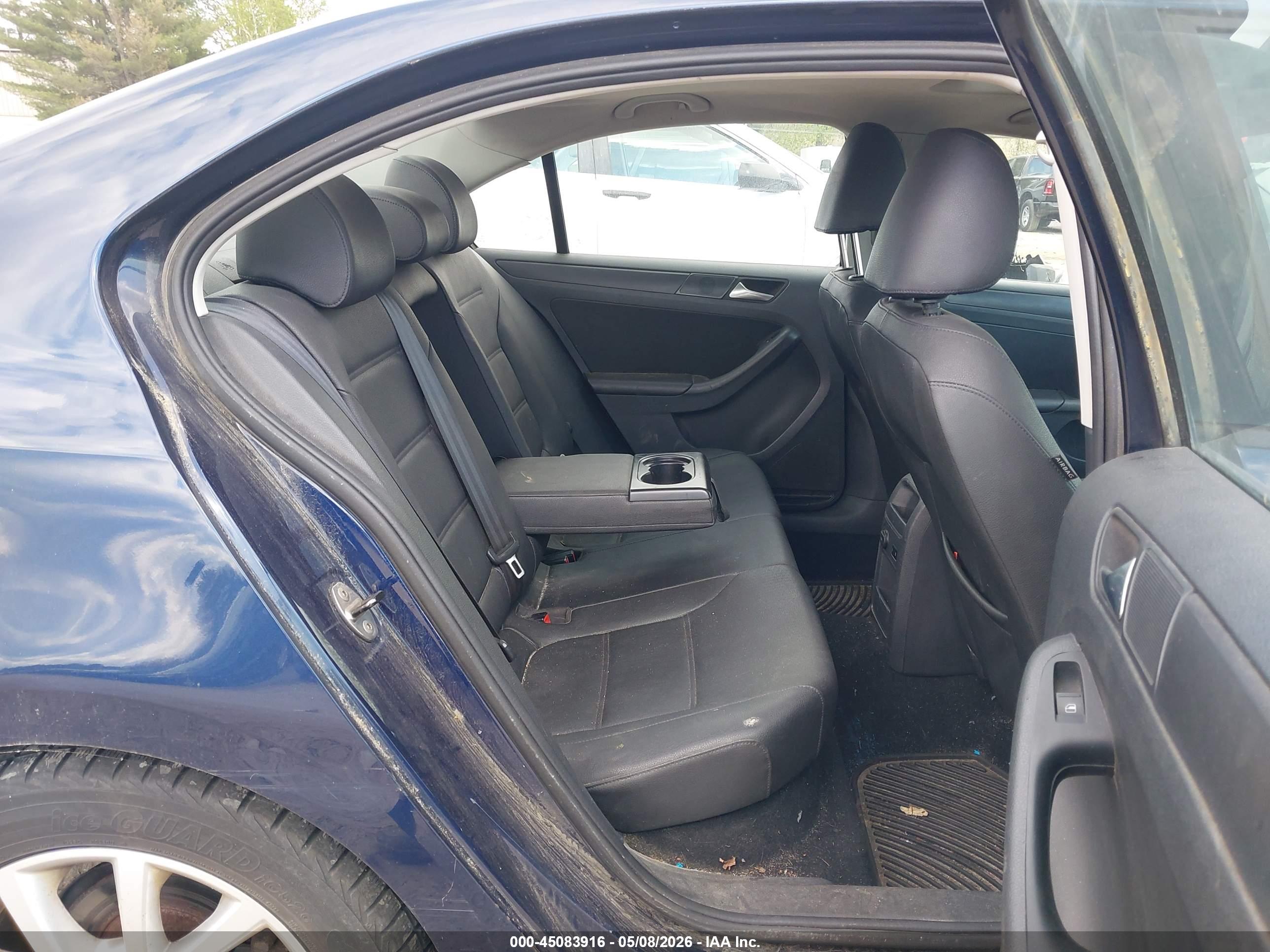 VOLKSWAGEN JETTA image 8