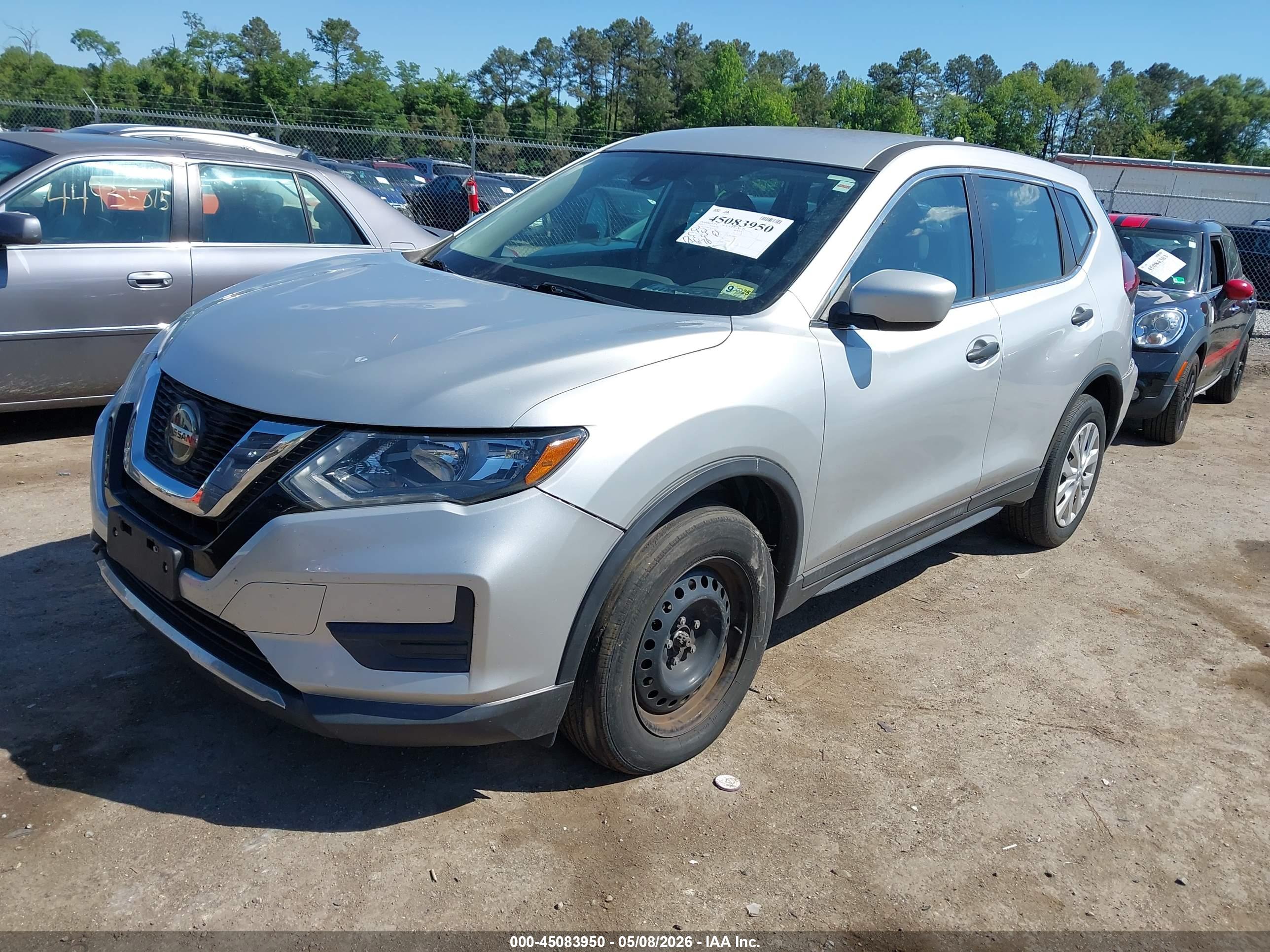 NISSAN ROGUE image 2