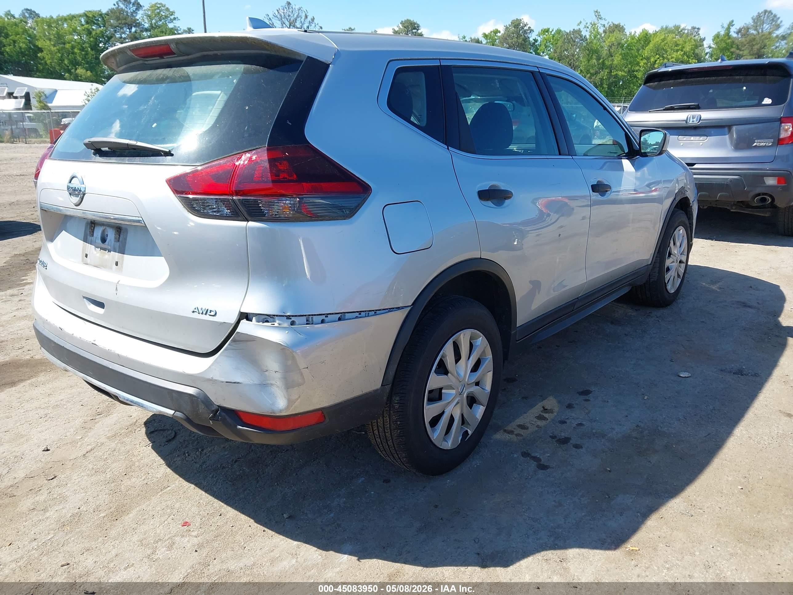 NISSAN ROGUE image 4