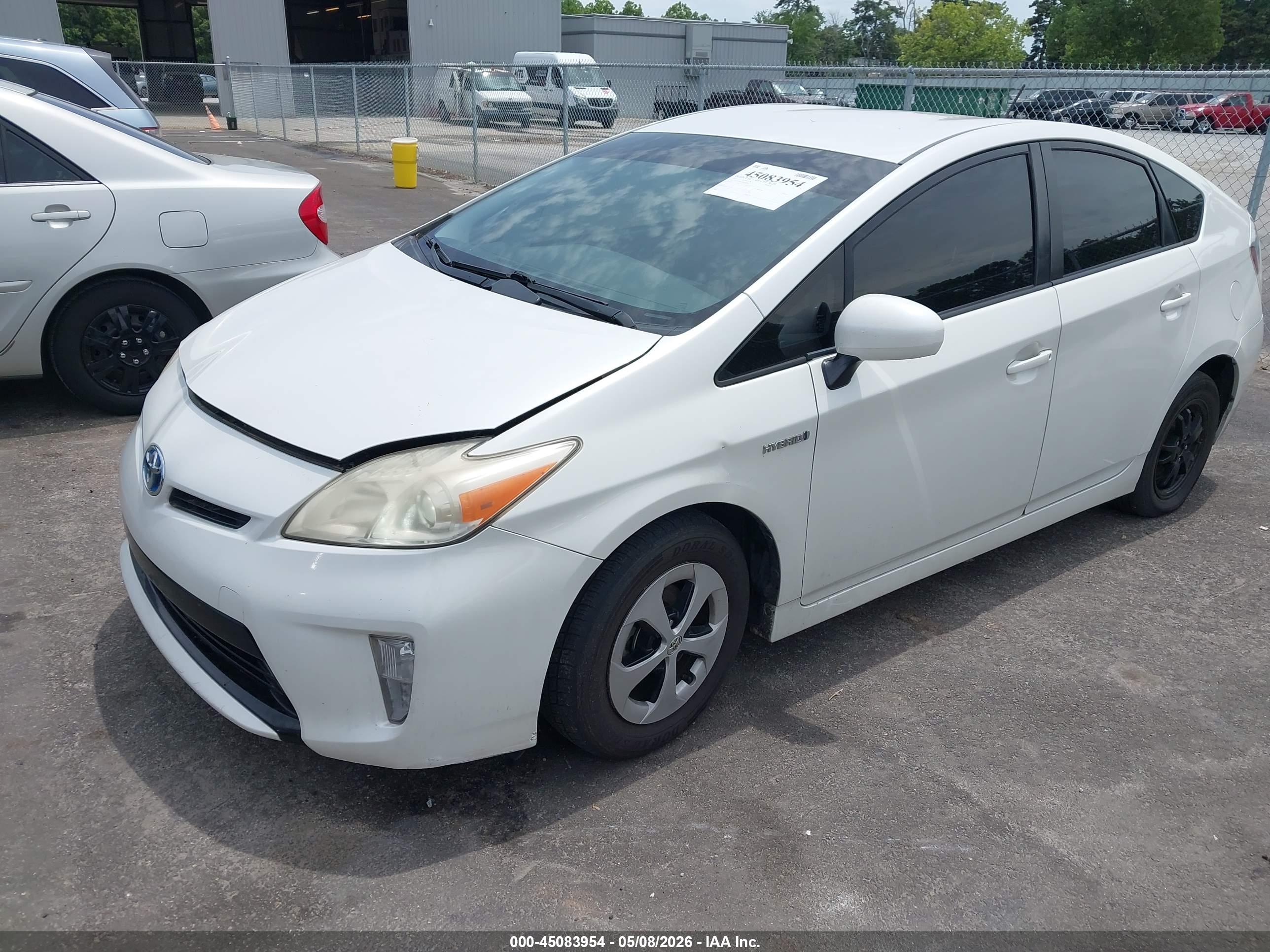 TOYOTA PRIUS image 2