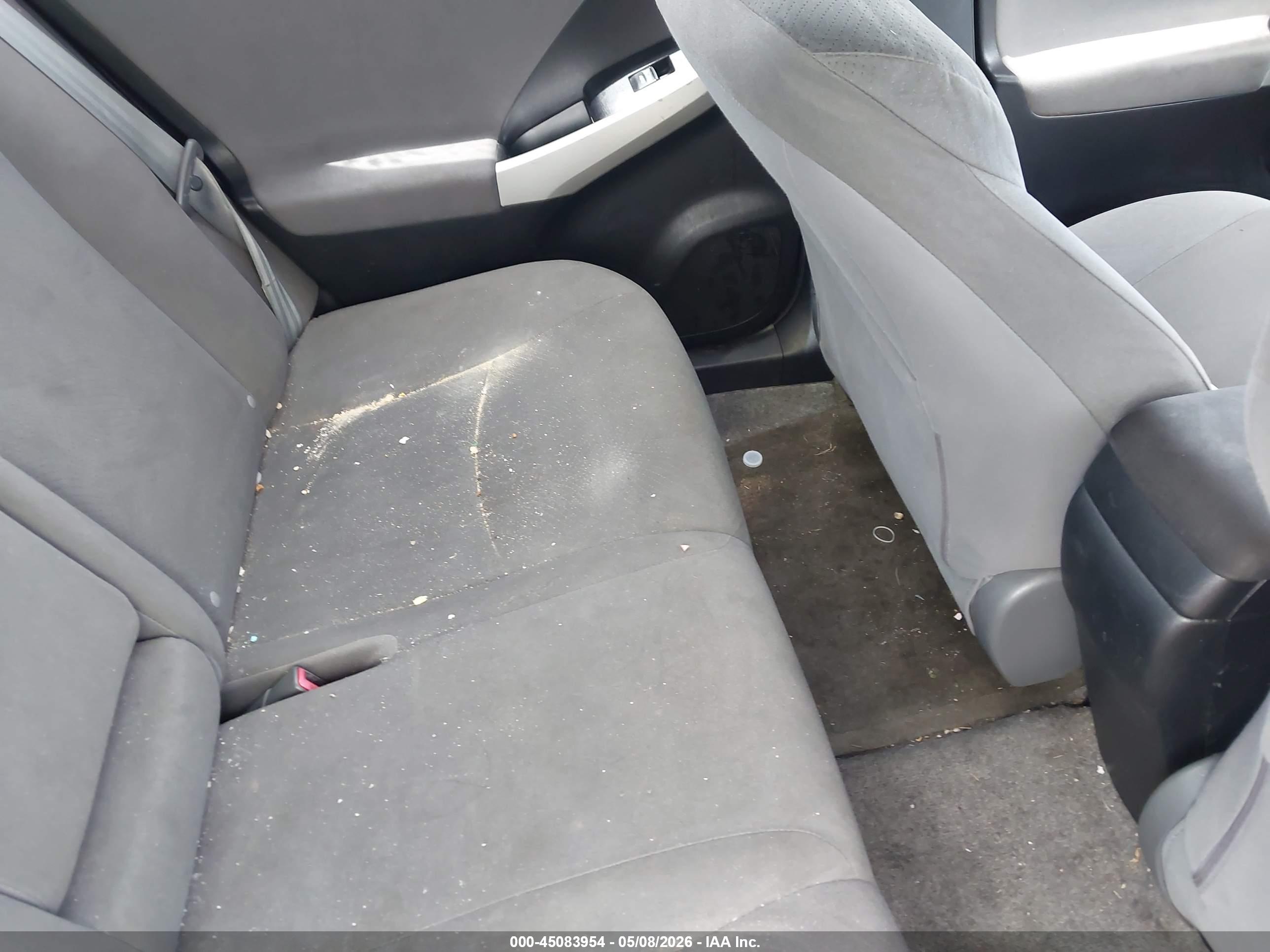 TOYOTA PRIUS image 8