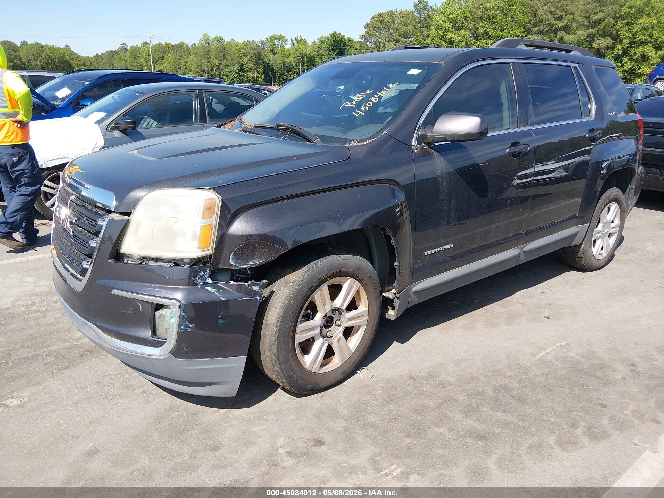 GMC TERRAIN image 2