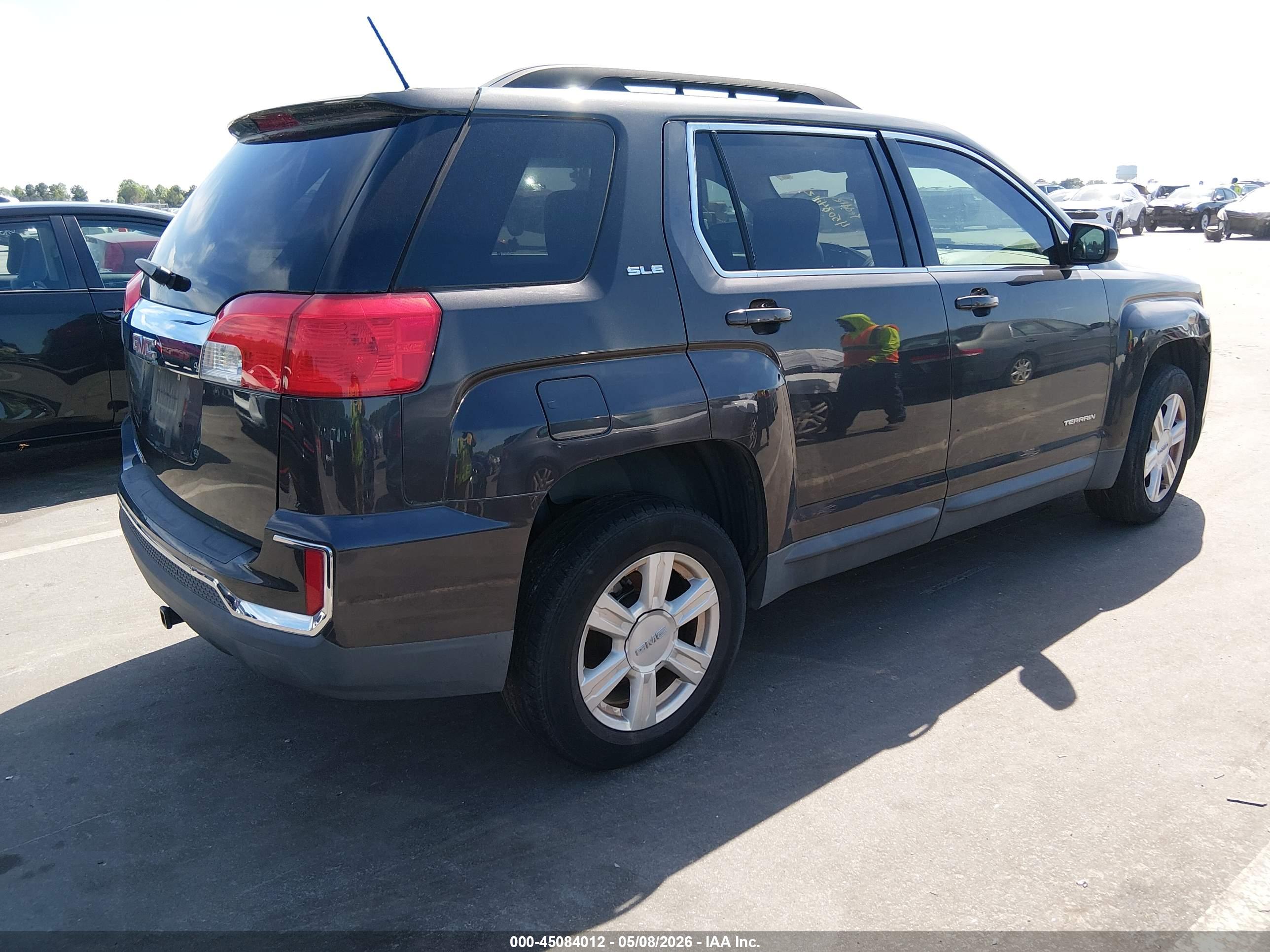 GMC TERRAIN image 4