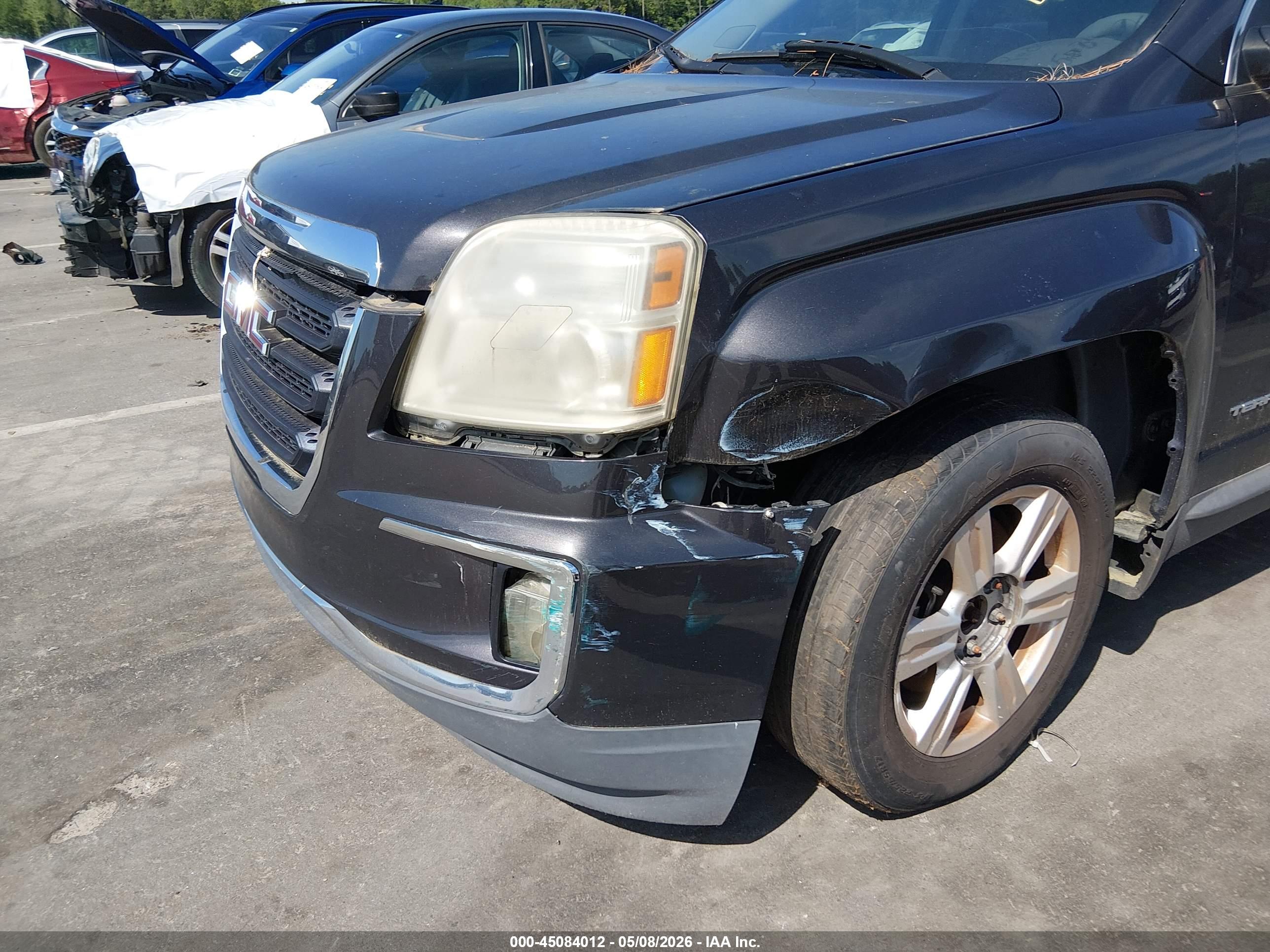 GMC TERRAIN image 6