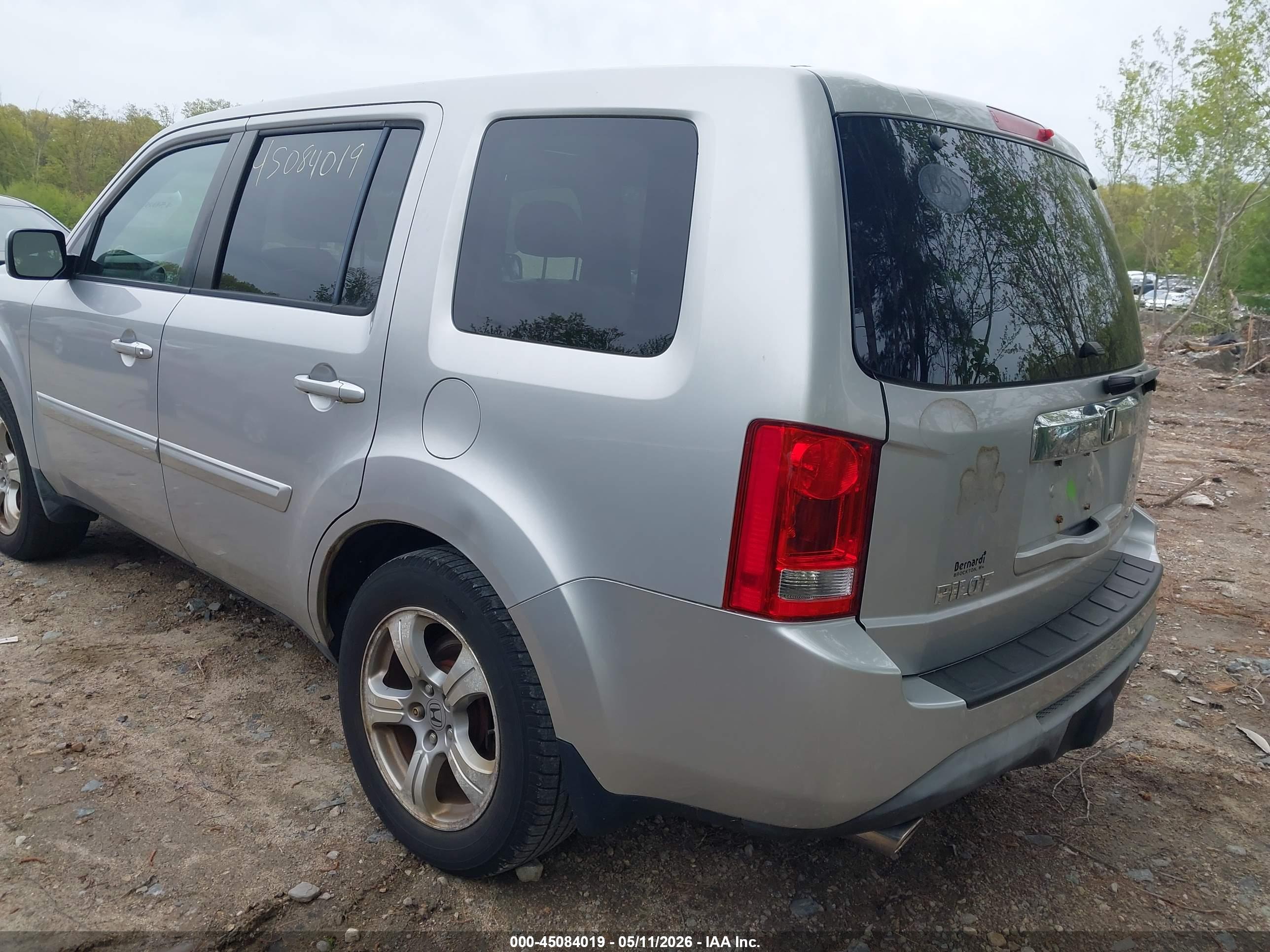 HONDA PILOT image 3
