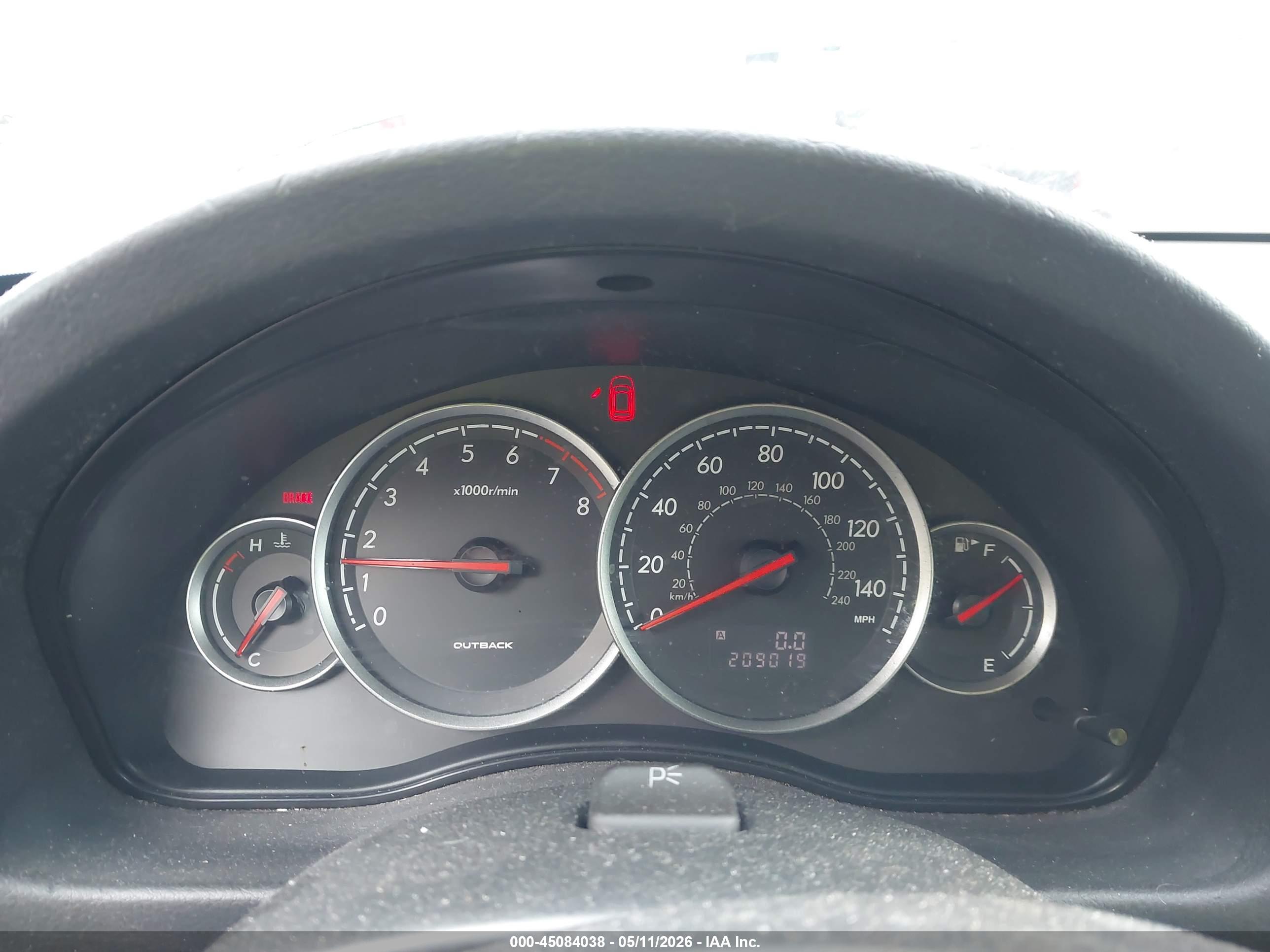 SUBARU OUTBACK image 7