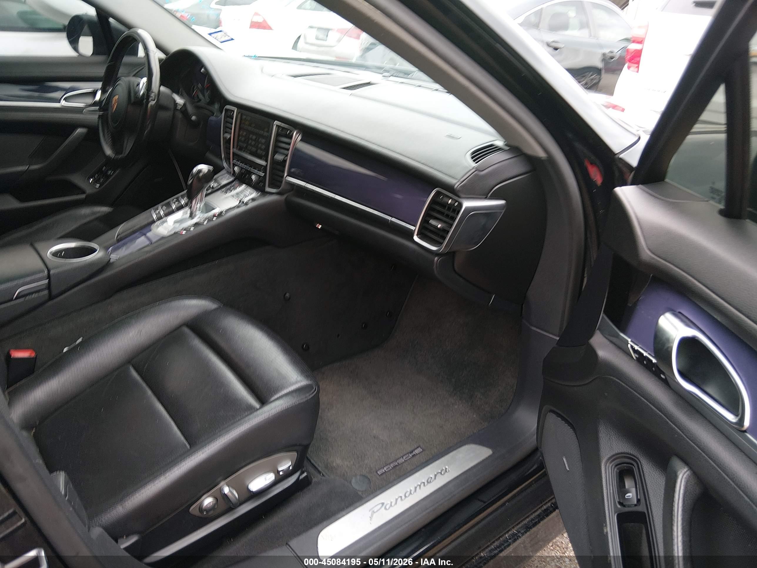 PORSCHE PANAMERA image 5