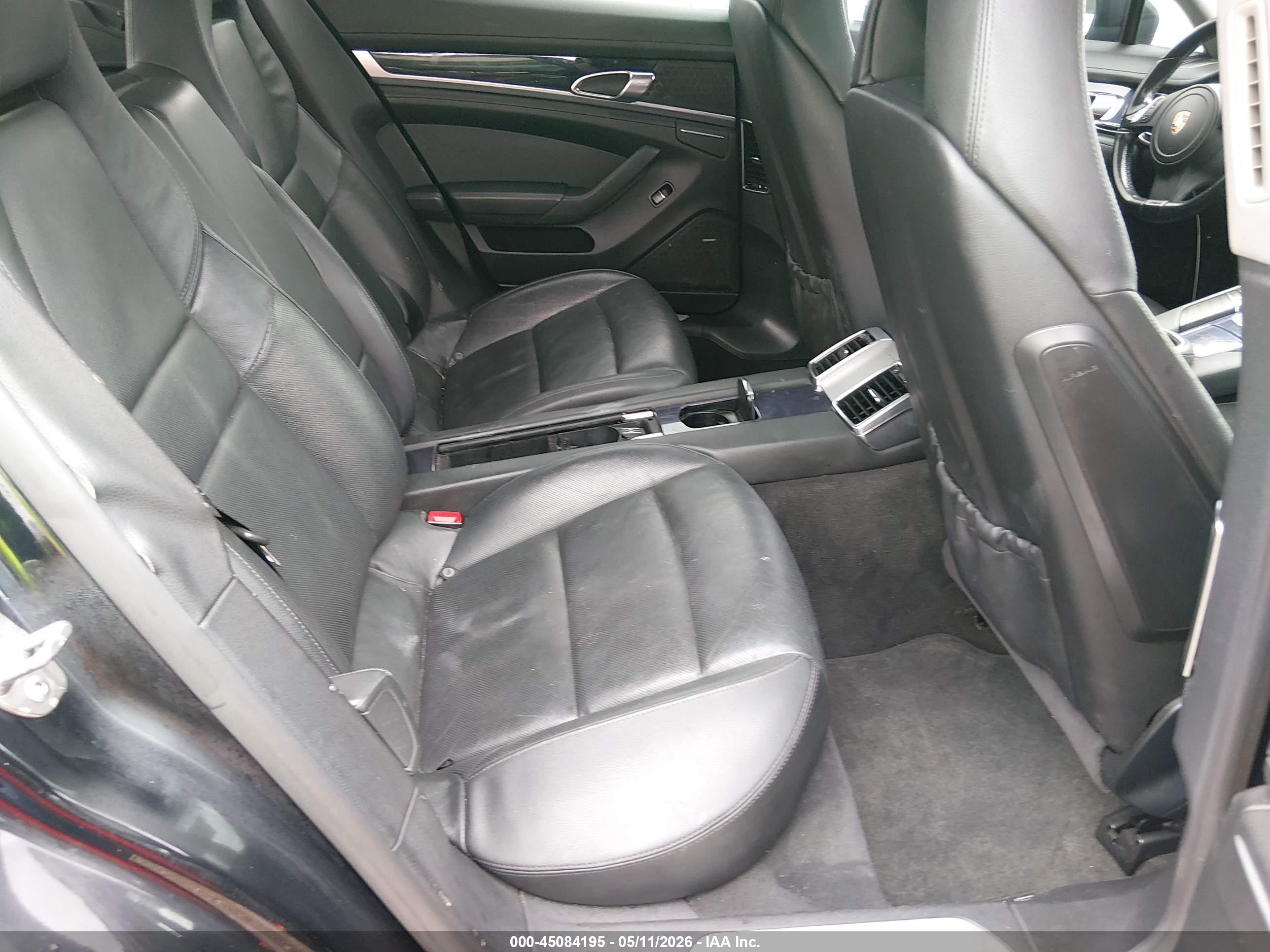 PORSCHE PANAMERA image 8