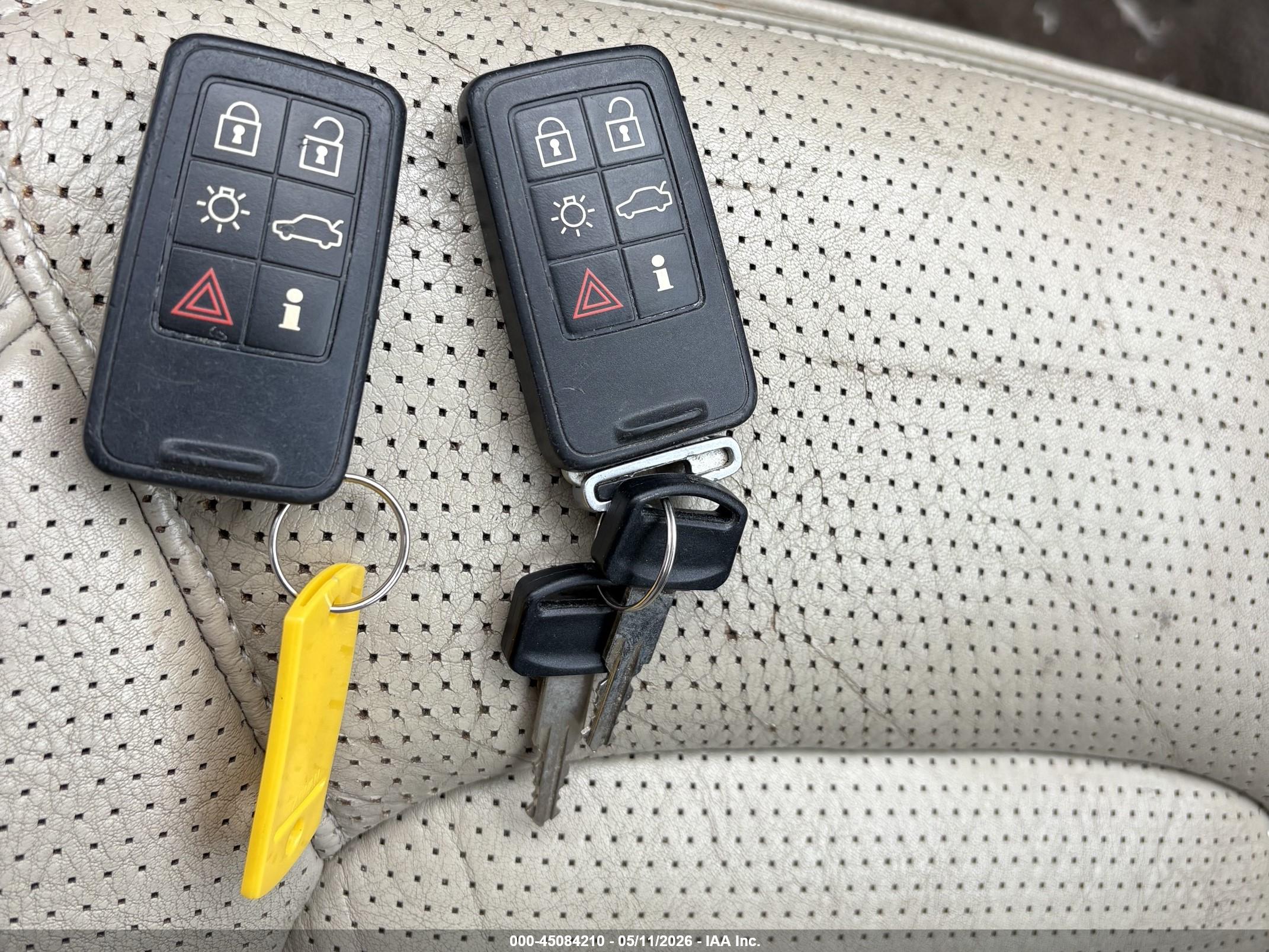 VOLVO S80 image 11