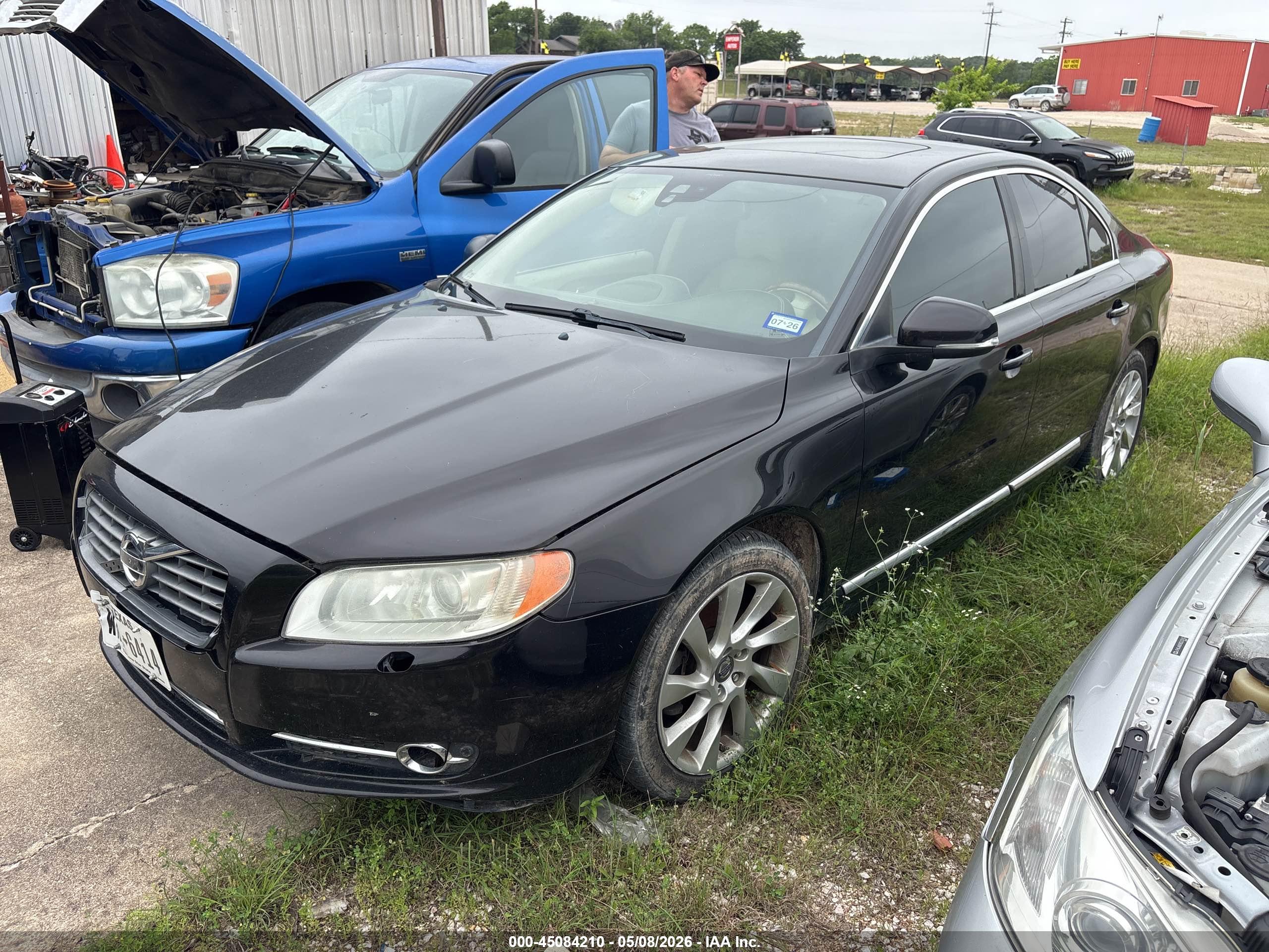 VOLVO S80 image 2