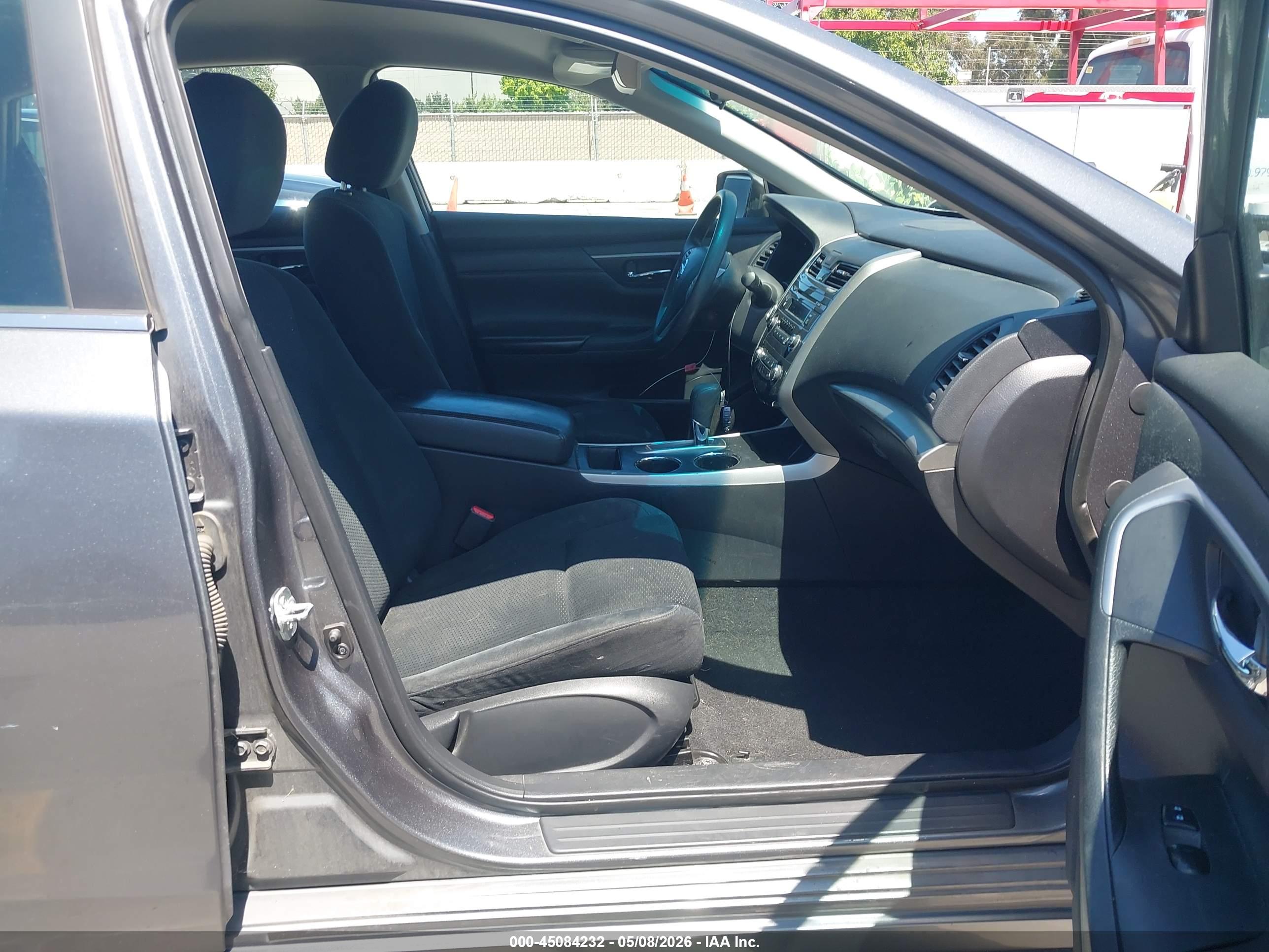 NISSAN ALTIMA image 5