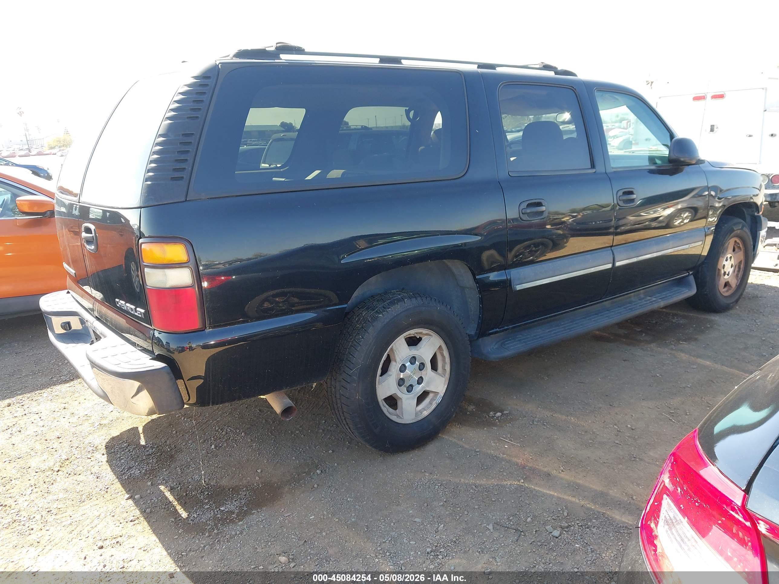 CHEVROLET SUBURBAN image 4