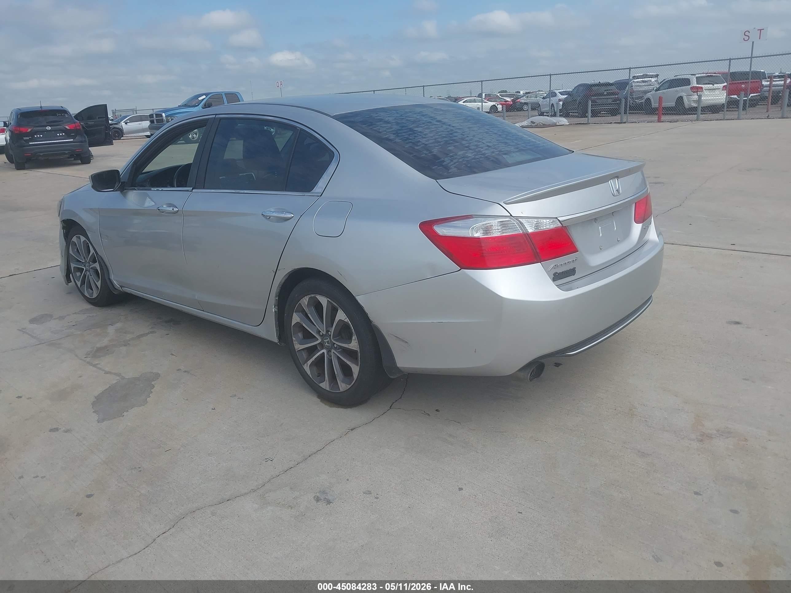 HONDA ACCORD image 3