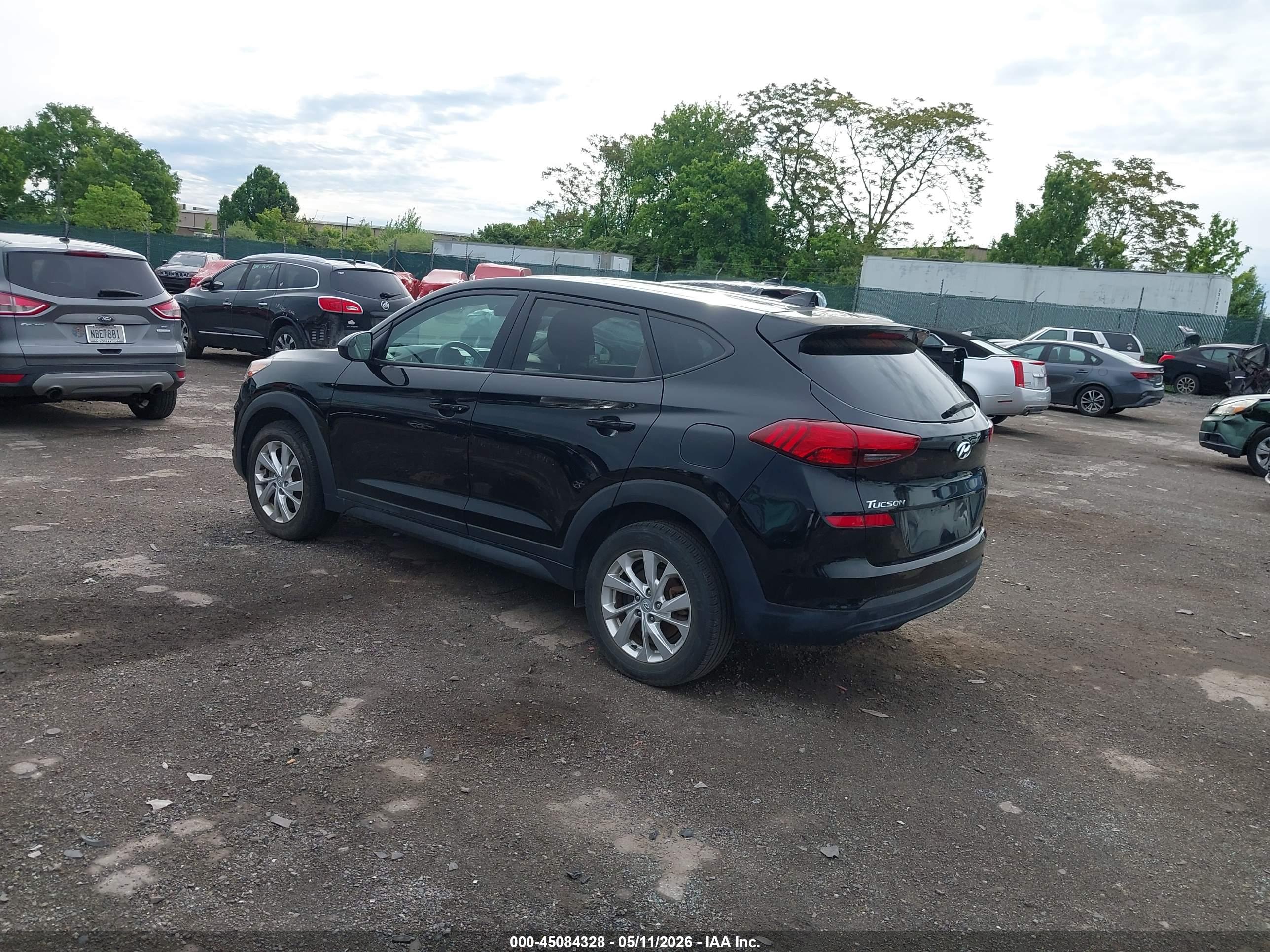 HYUNDAI TUCSON image 3