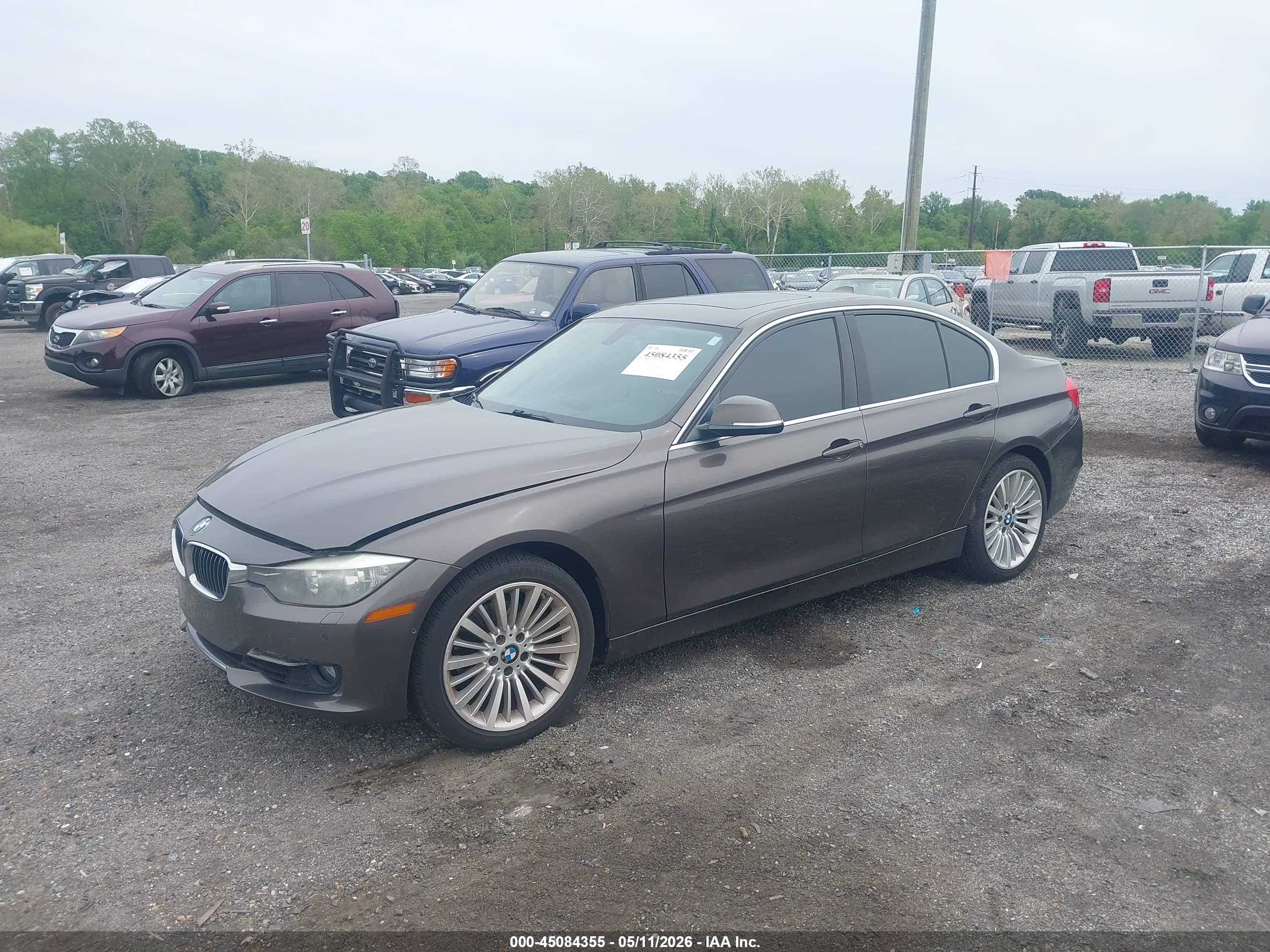 BMW 328I image 2