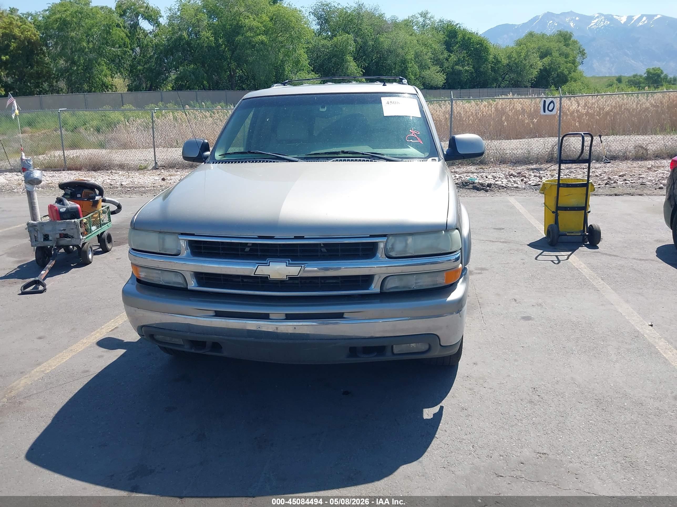 CHEVROLET TAHOE image 6
