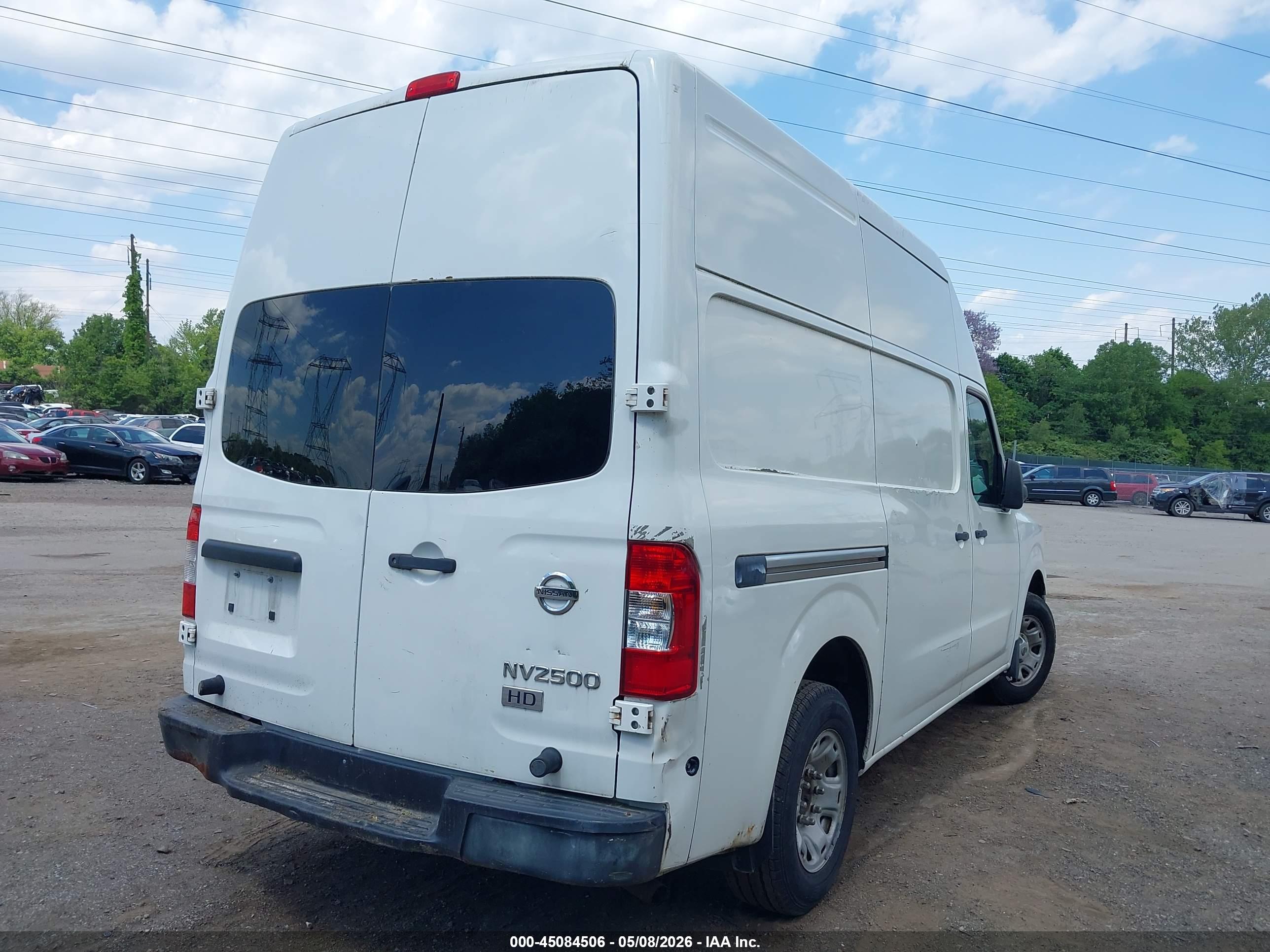 NISSAN NV image 4
