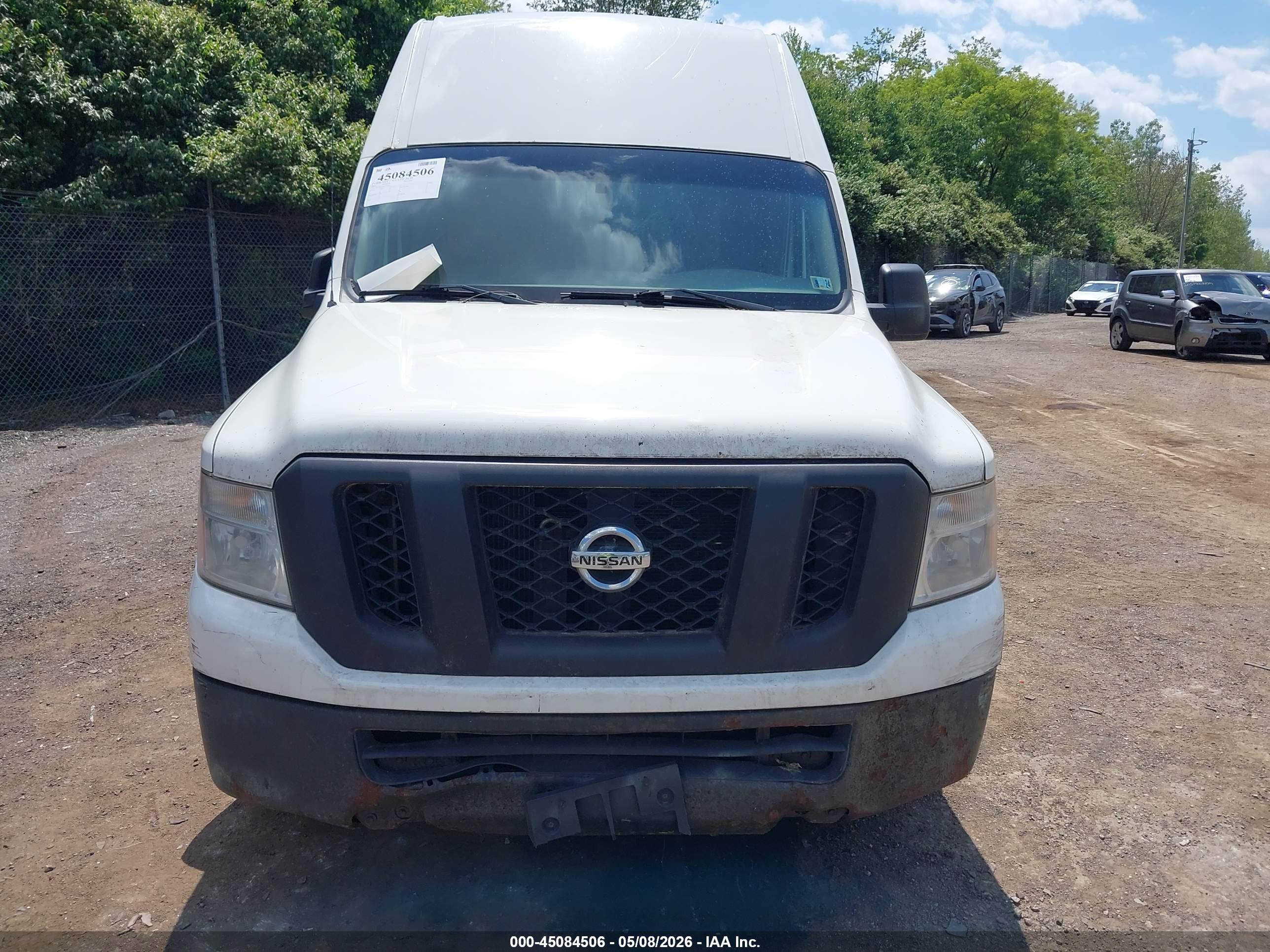 NISSAN NV image 6
