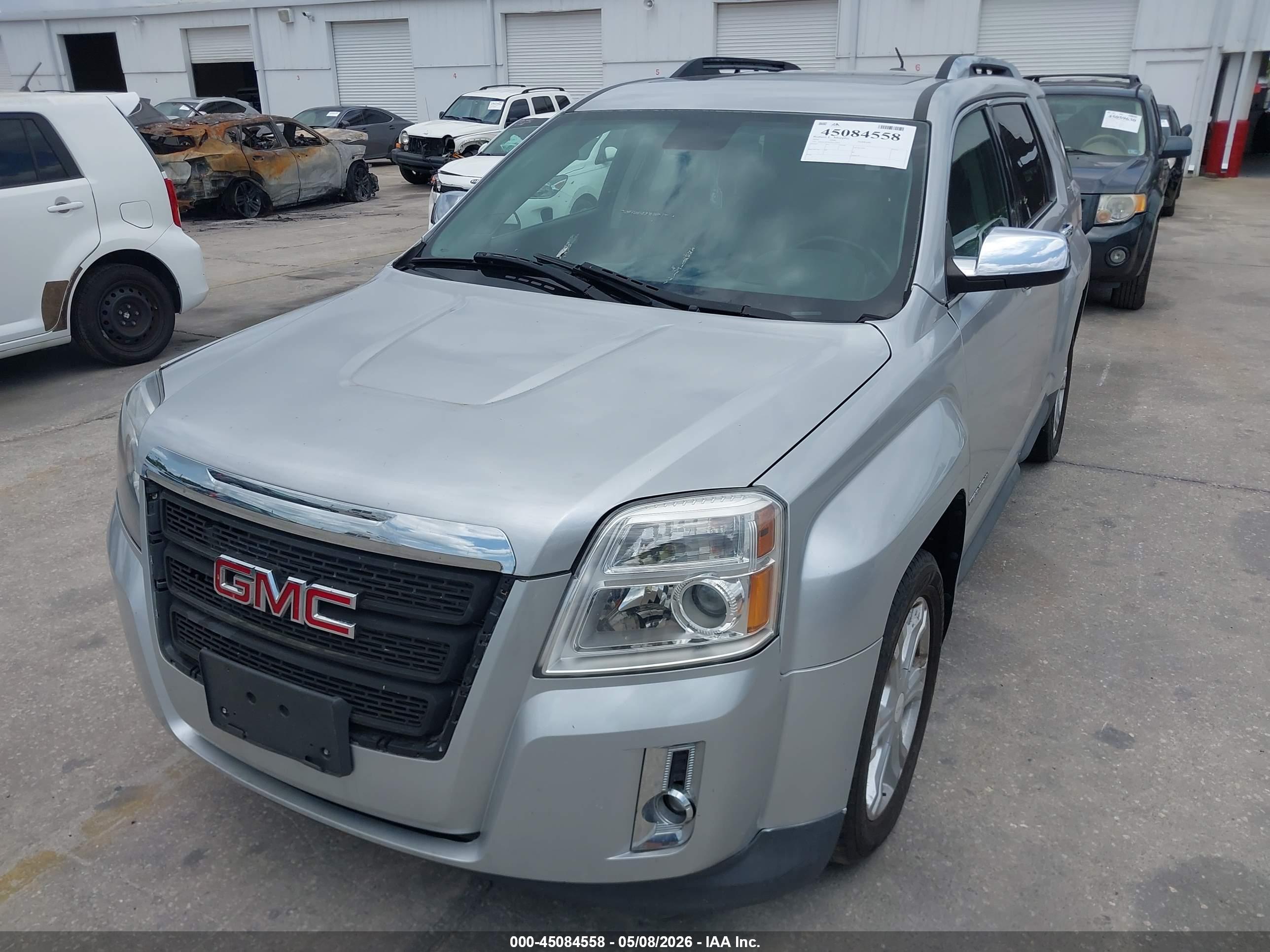 GMC TERRAIN image 6