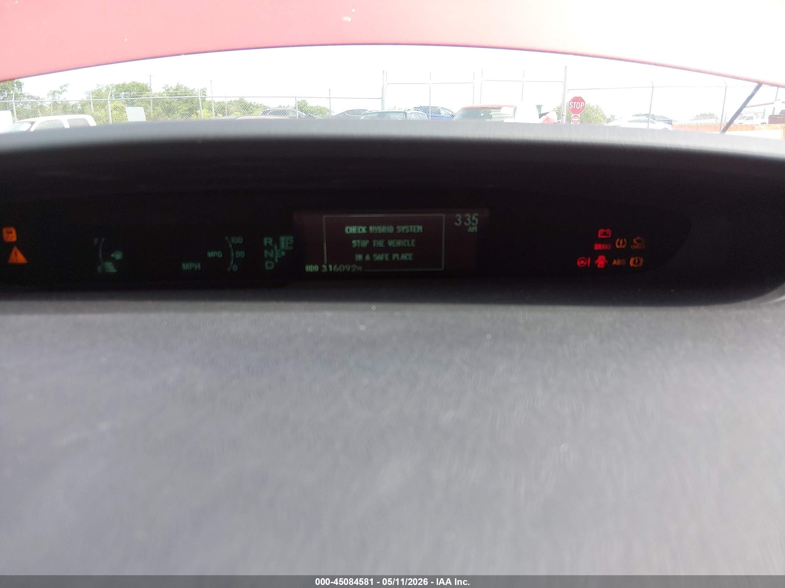 TOYOTA PRIUS image 7